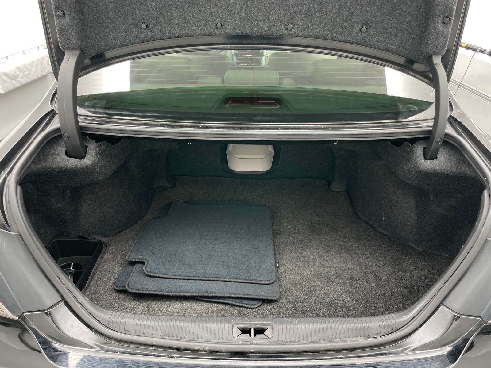 Thumbnail: 2011 Toyota Avalon - 6