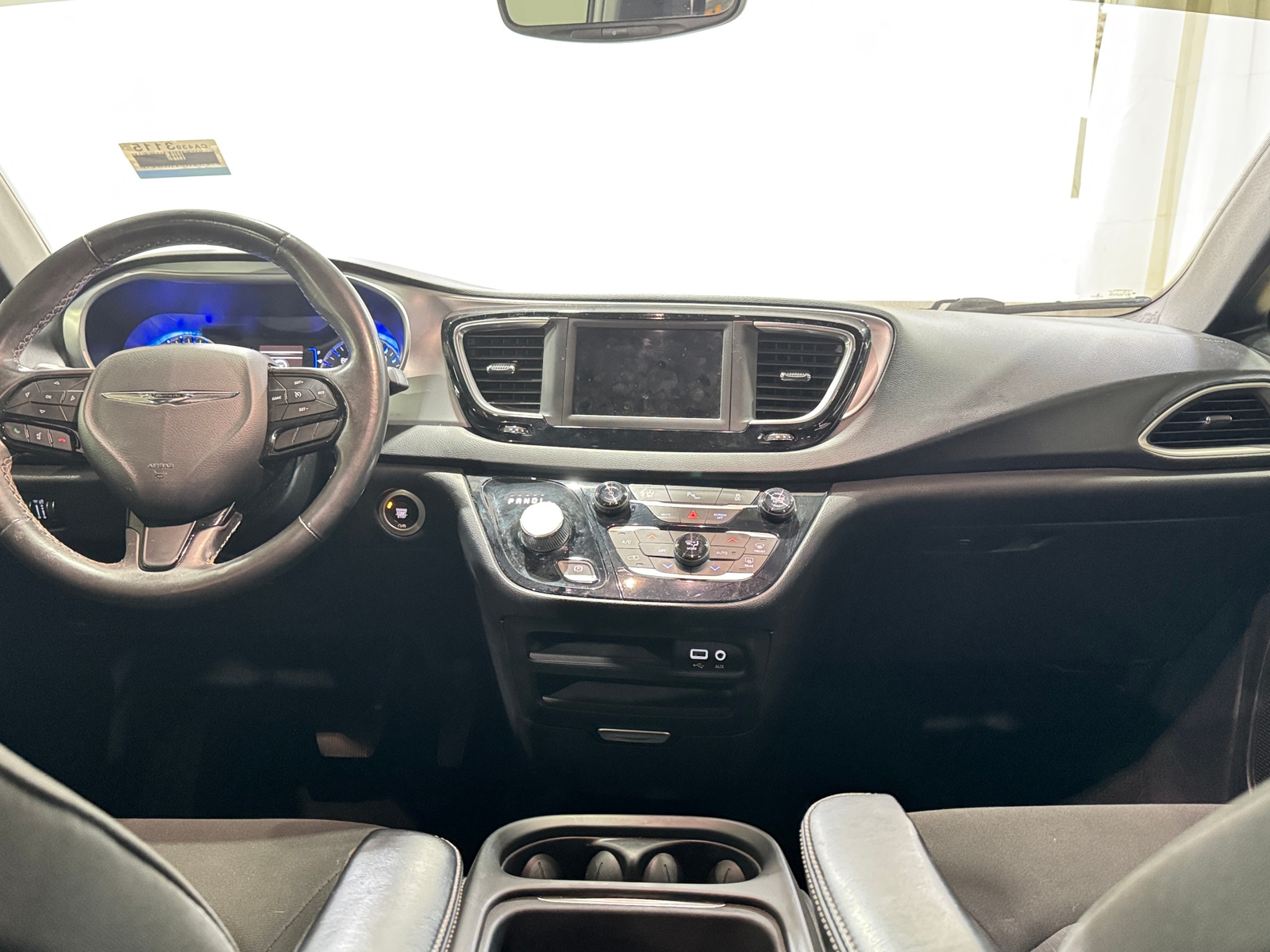 Thumbnail: 2020 Chrysler Pacifica - 3