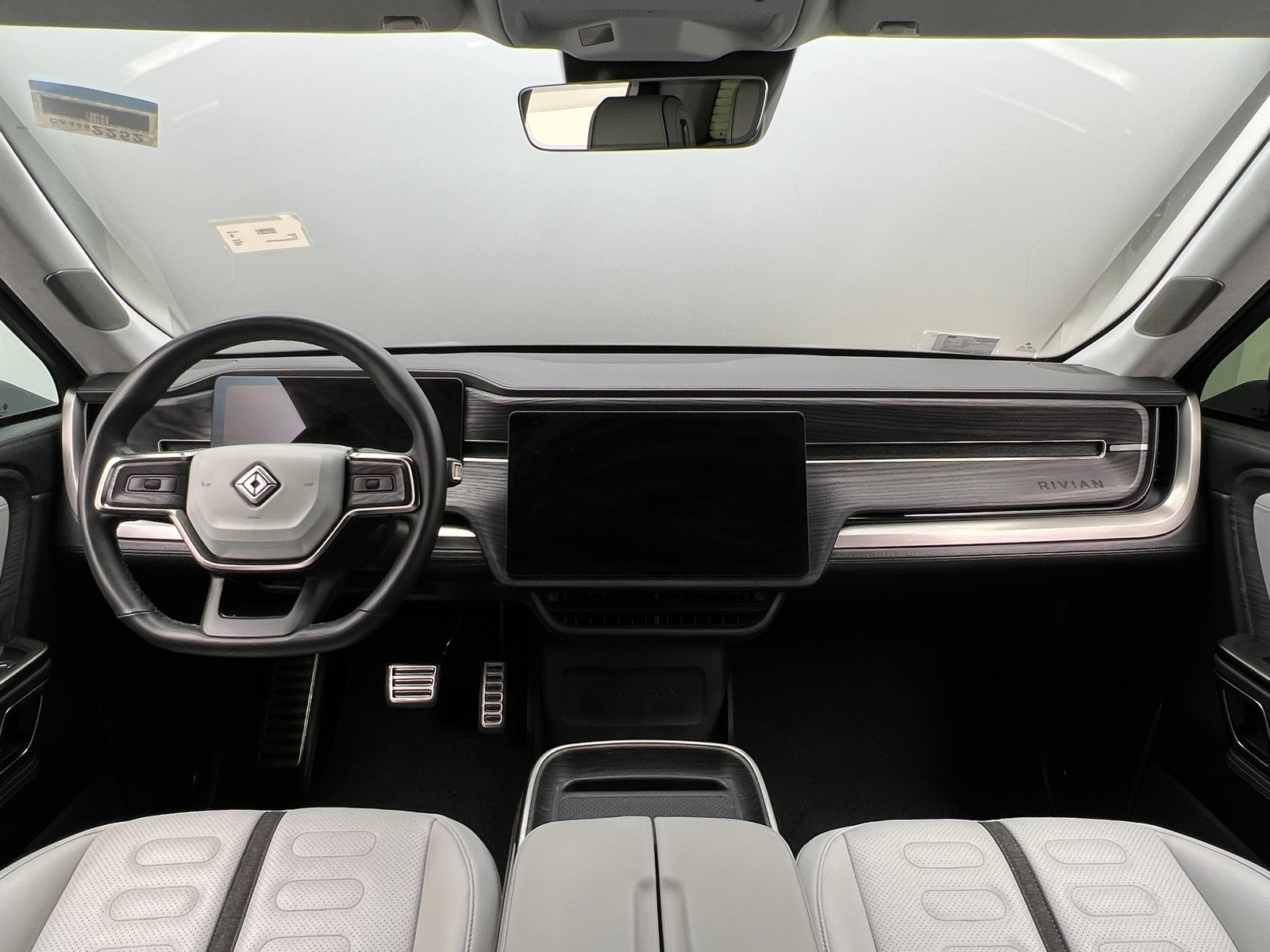 Thumbnail: 2023 Rivian R1T - 2