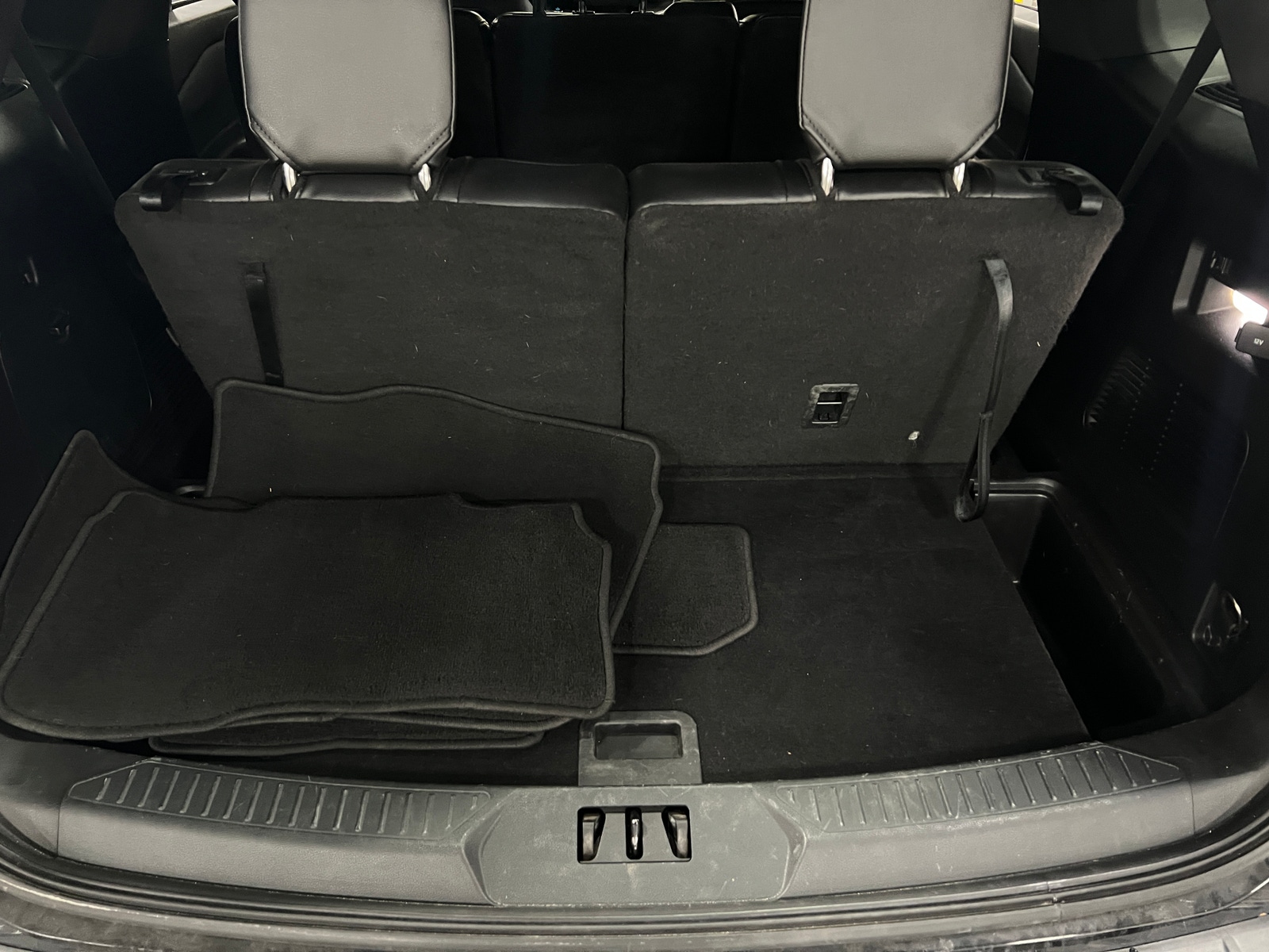 Thumbnail: 2020 Ford Explorer - 6