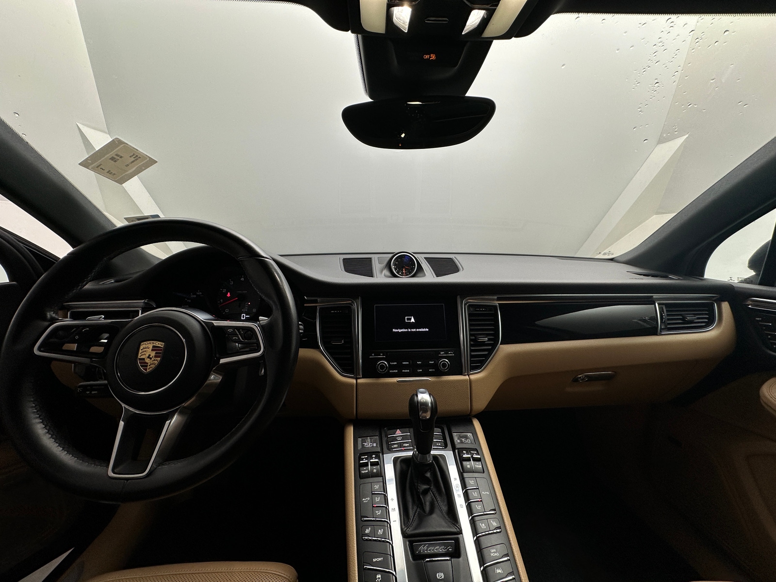 Thumbnail: 2017 Porsche Macan - 2