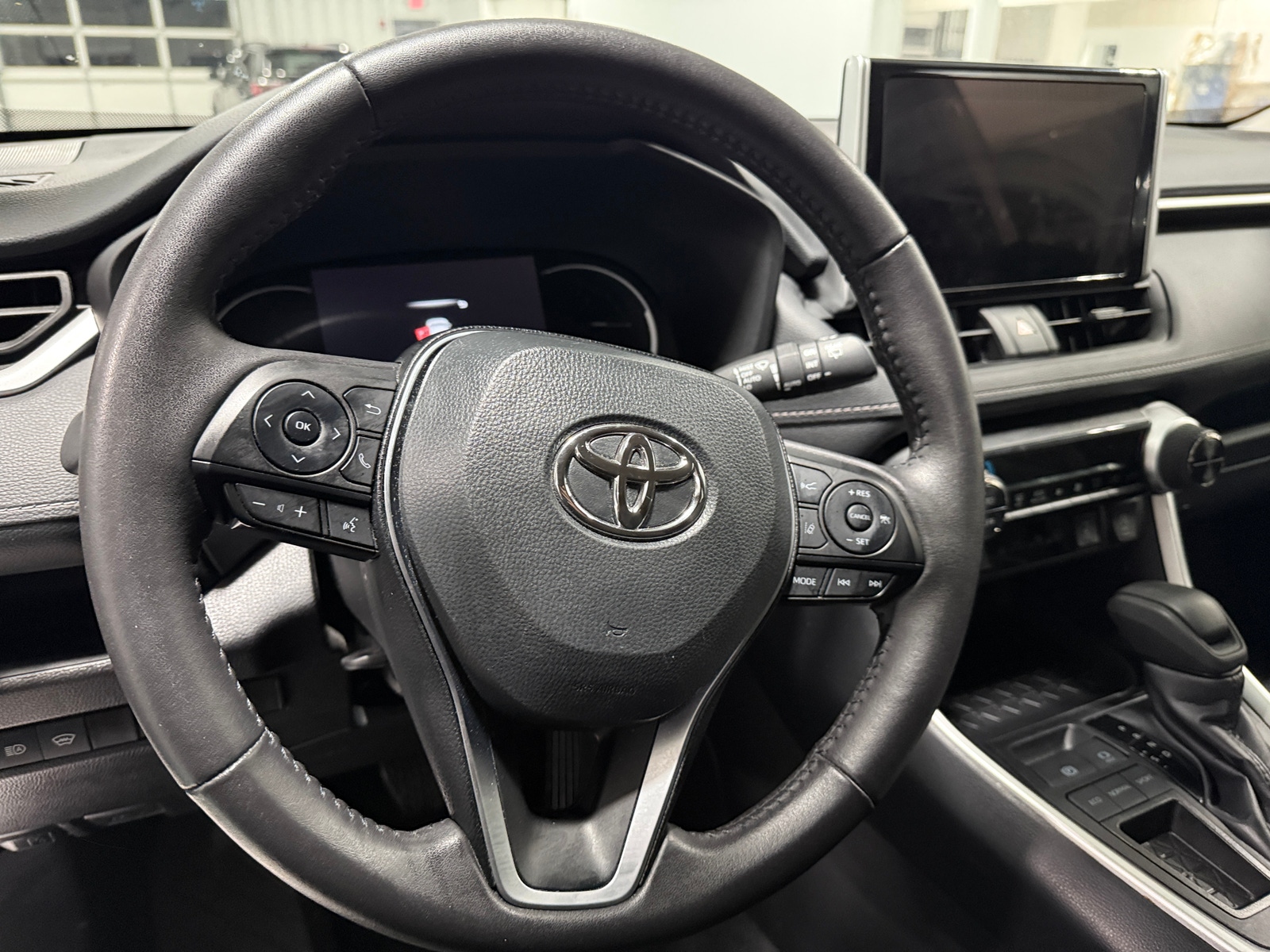 Thumbnail: 2025 Toyota RAV4 - 5