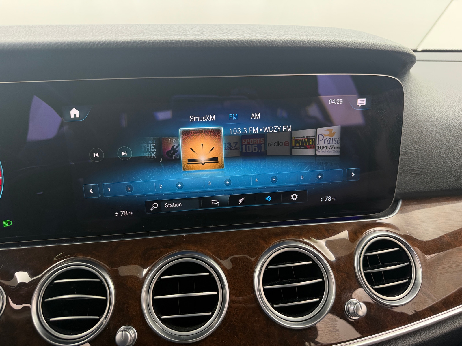 Thumbnail: 2021 Mercedes-Benz E-Class - 3