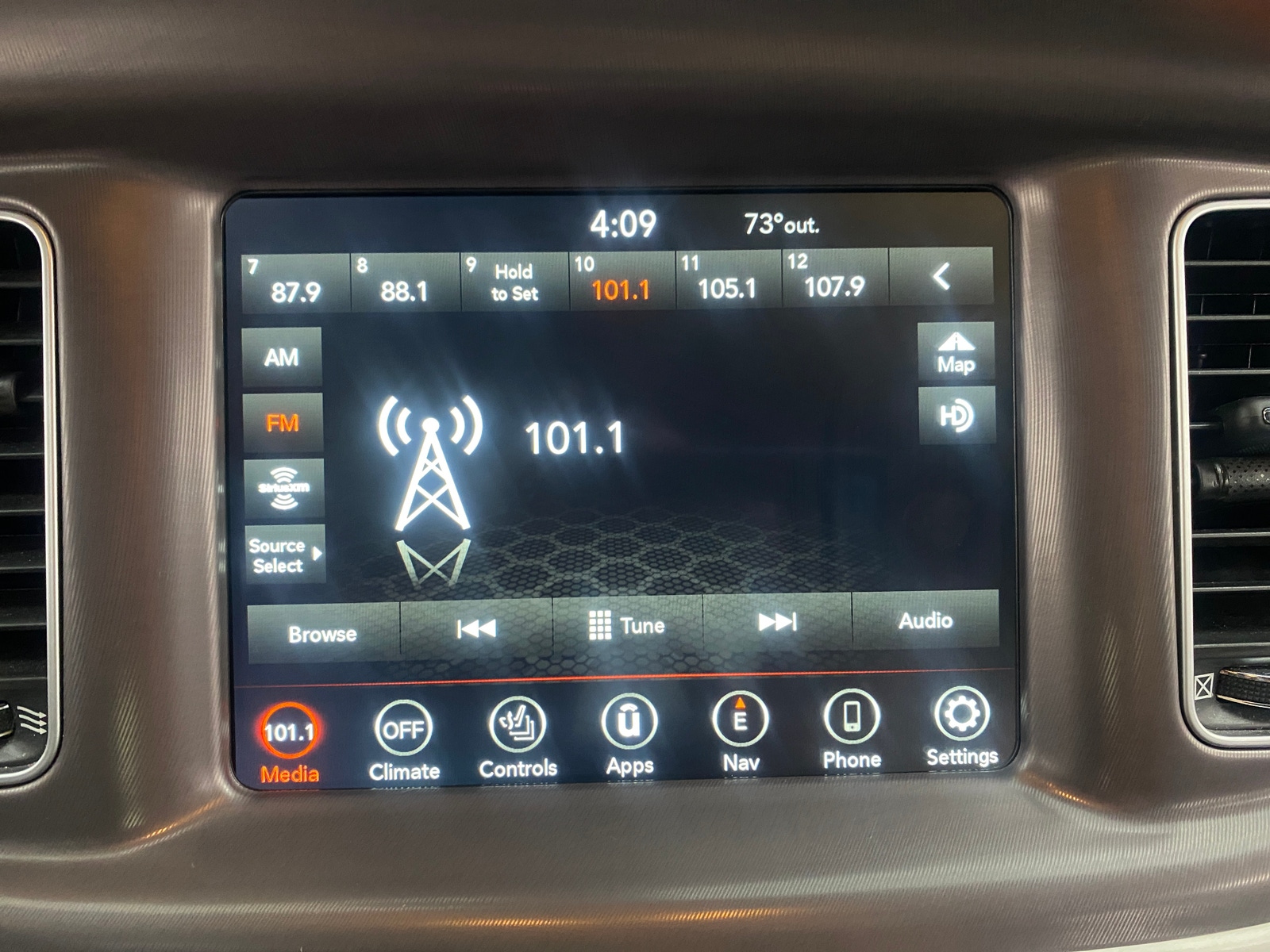 Thumbnail: 2021 Dodge Charger - 3