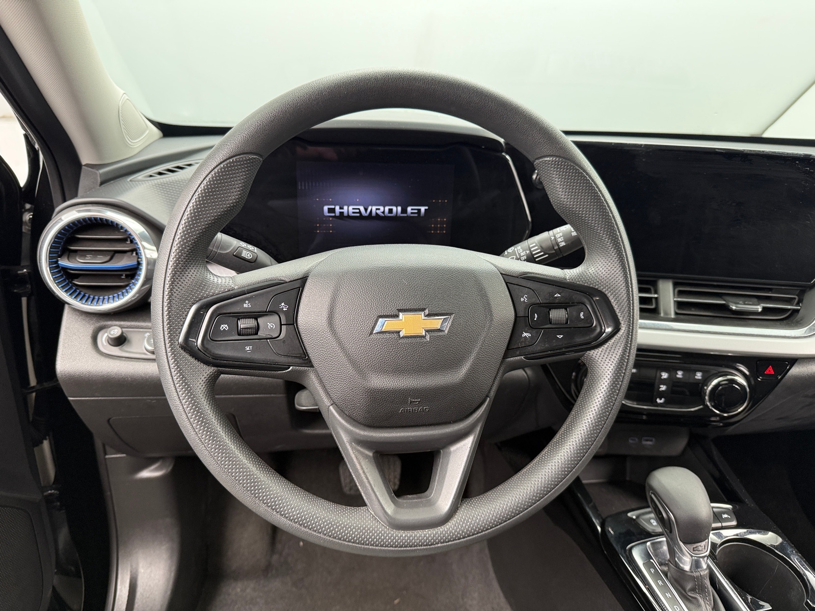 Thumbnail: 2025 Chevrolet Trax - 5