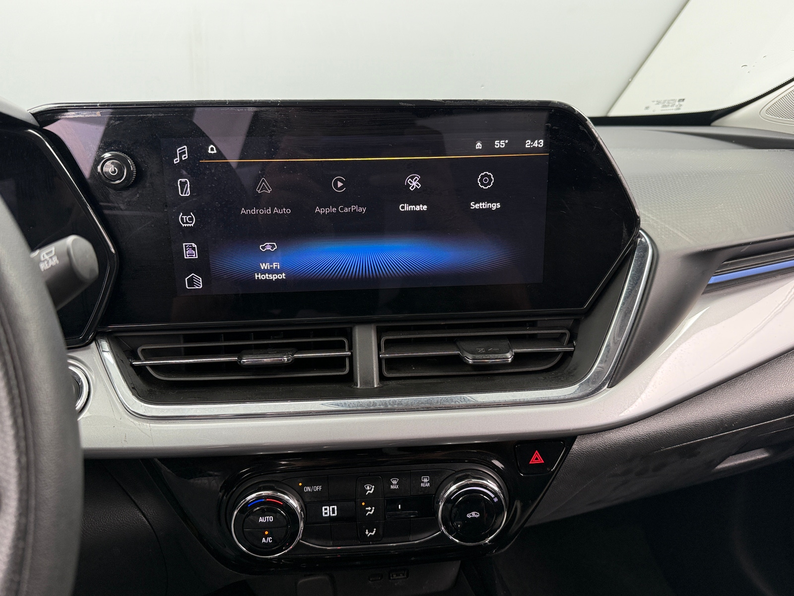 Thumbnail: 2025 Chevrolet Trax - 4