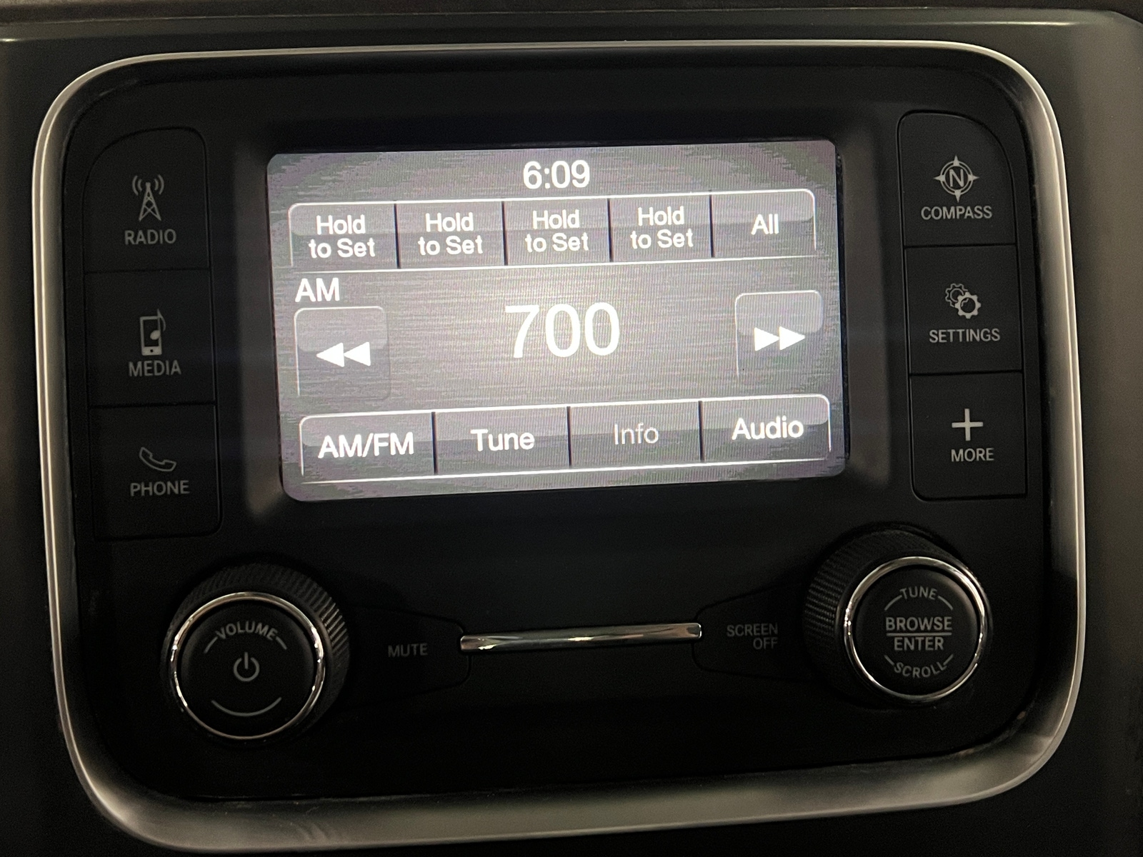 Thumbnail: 2022 RAM 1500 Classic - 4