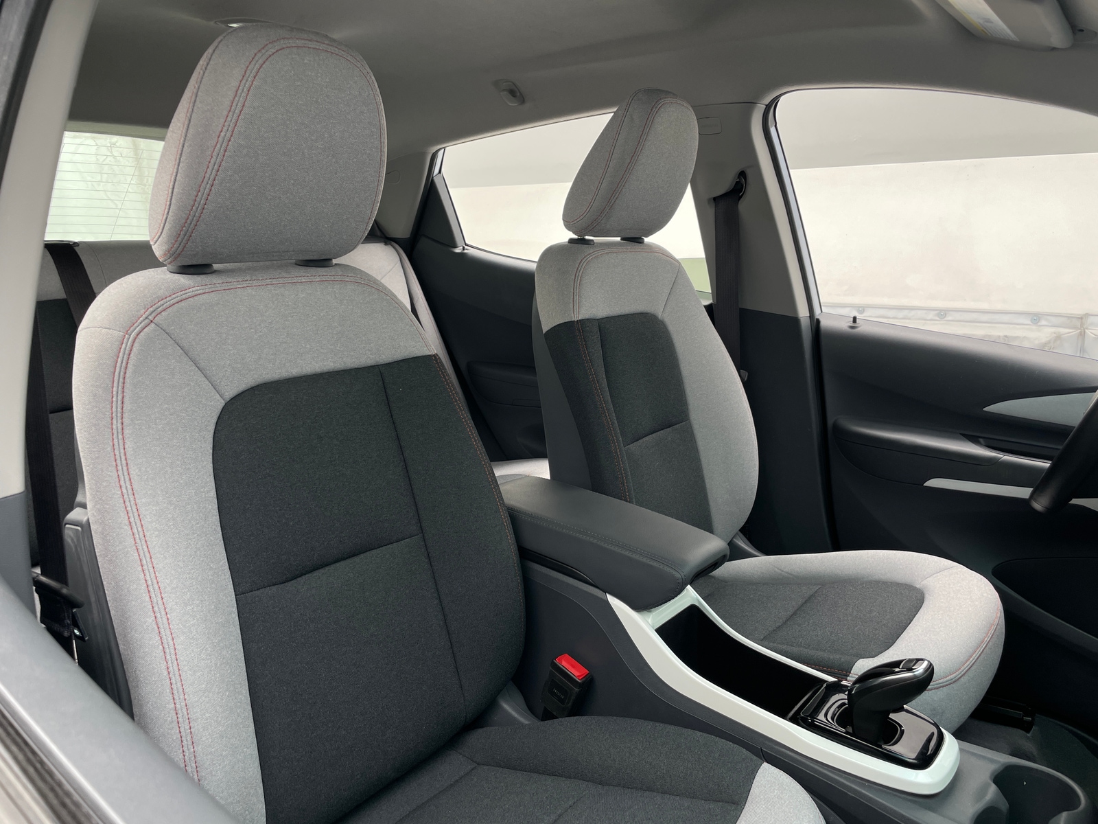 Thumbnail: 2017 Chevrolet Bolt EV - 2