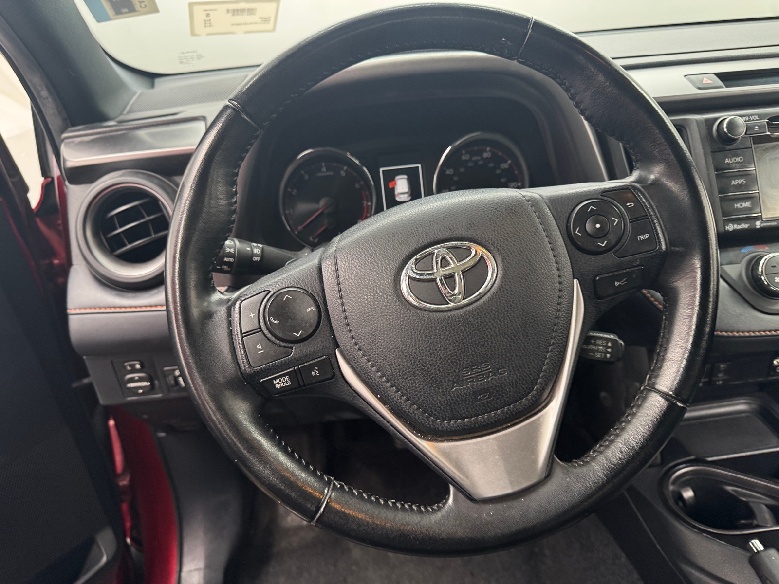 Thumbnail: 2018 Toyota RAV4 - 4