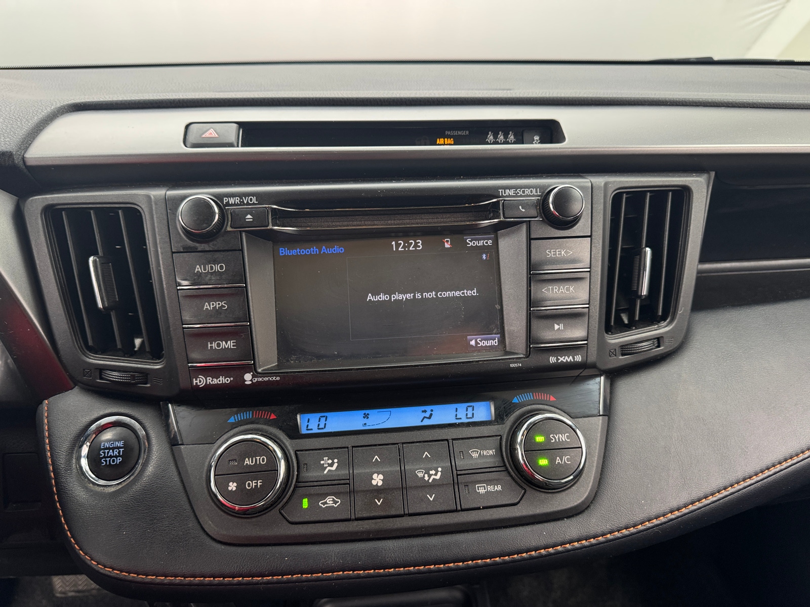 Thumbnail: 2018 Toyota RAV4 - 3