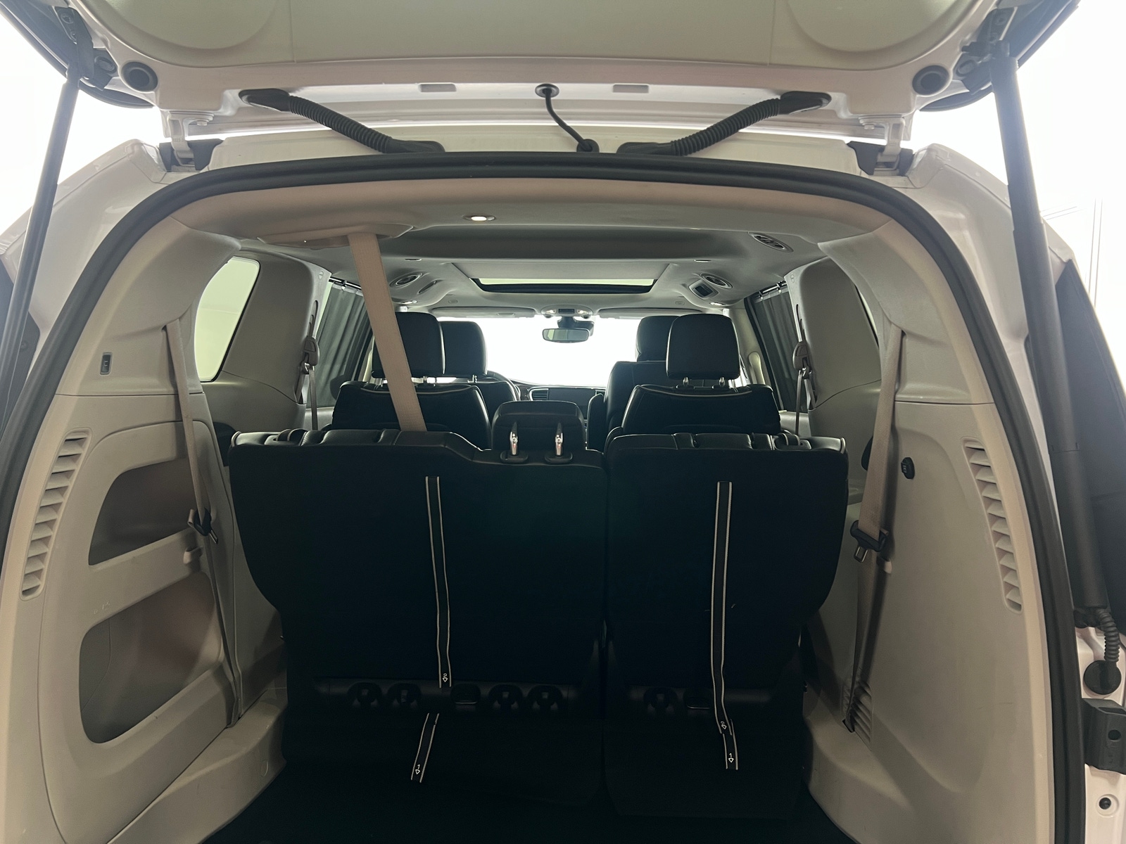 Thumbnail: 2024 Chrysler Pacifica - 6