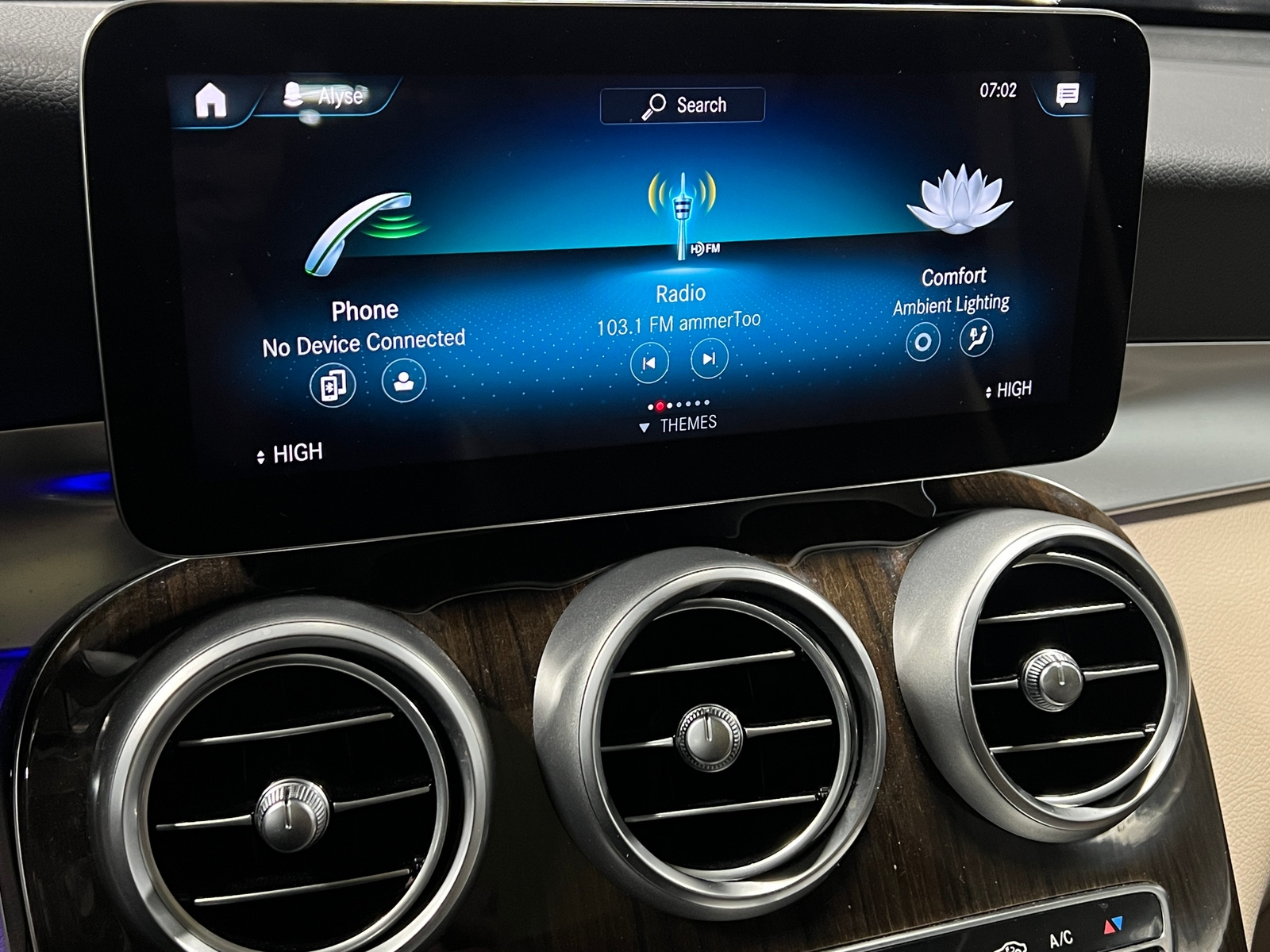 Thumbnail: 2021 Mercedes-Benz GLC - 3