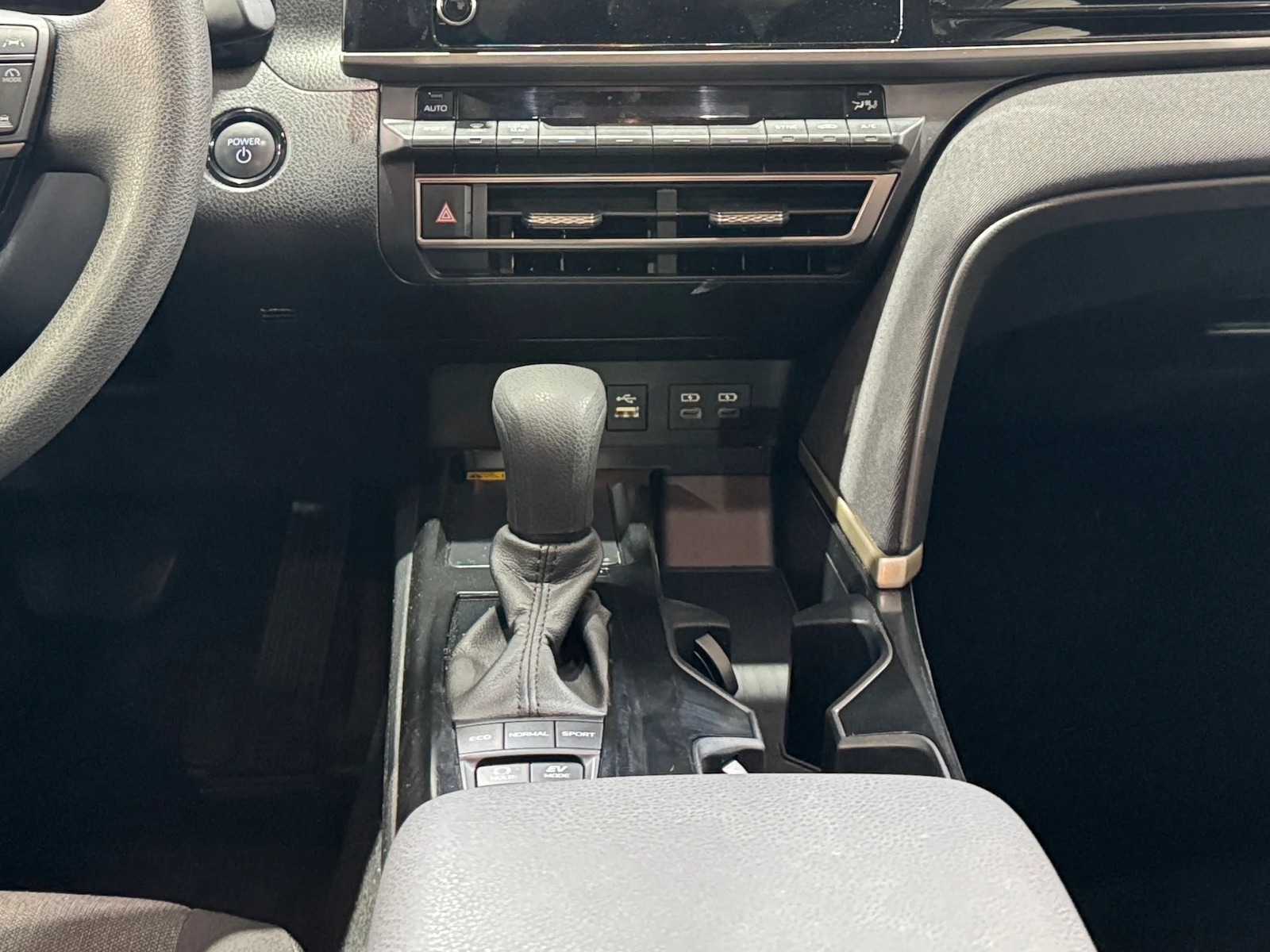 Thumbnail: 2025 Toyota Camry - 3