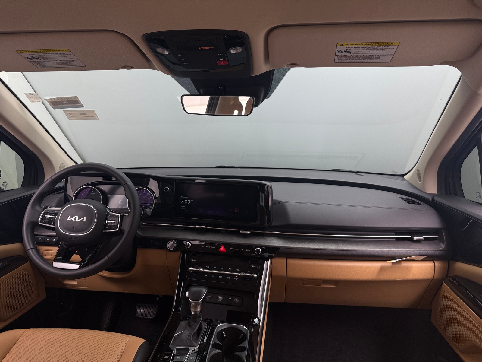 Thumbnail: 2024 Kia Carnival - 3