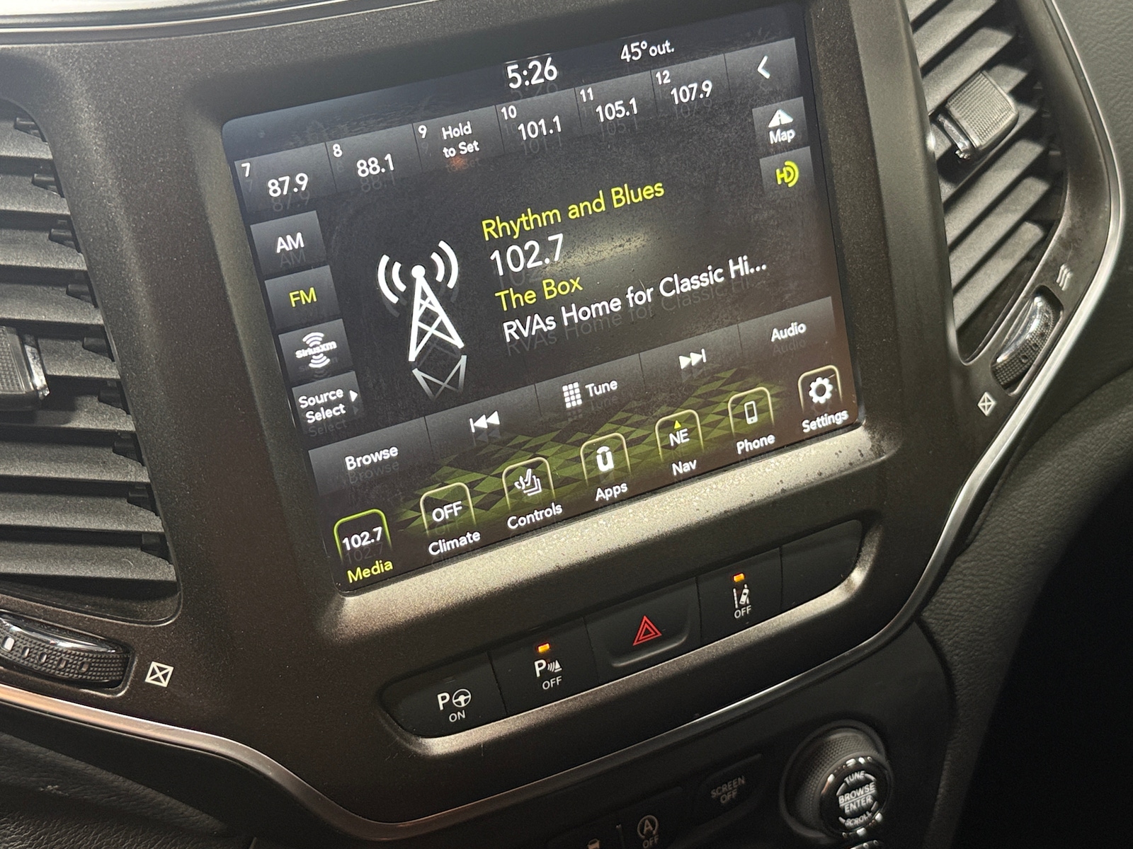 Thumbnail: 2021 Jeep Cherokee - 4