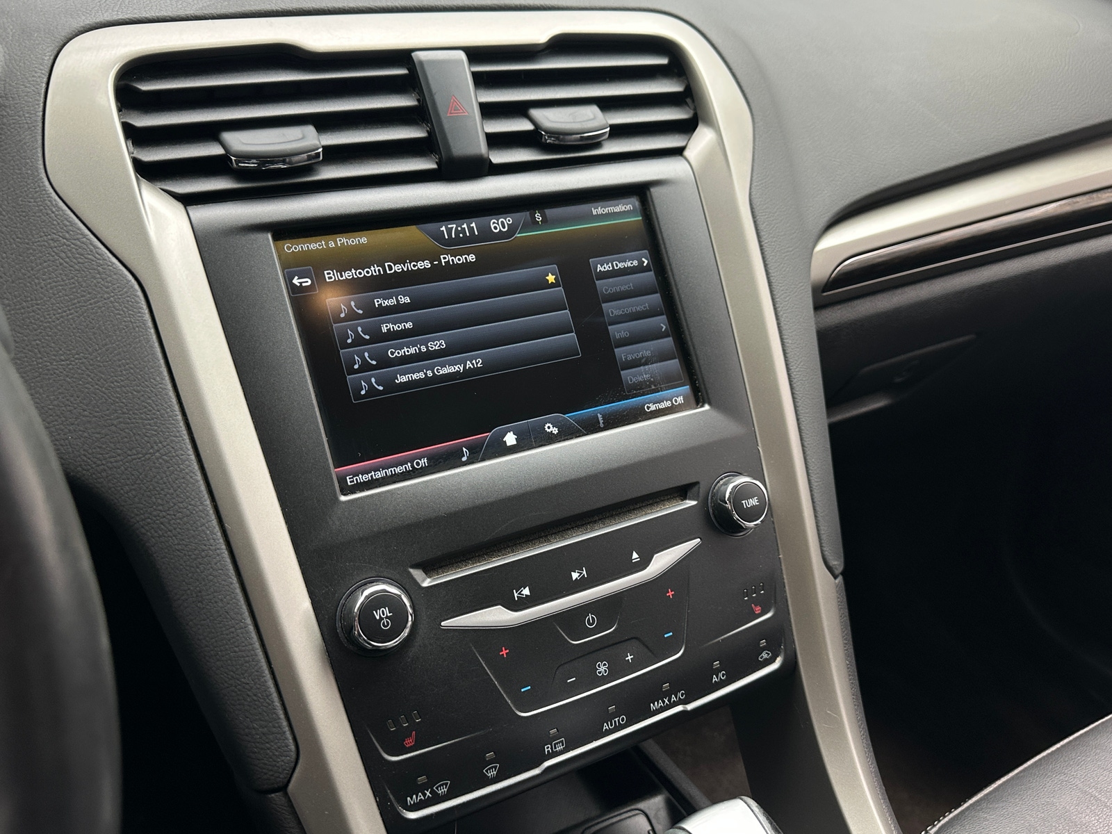 Thumbnail: 2015 Ford Fusion - 4