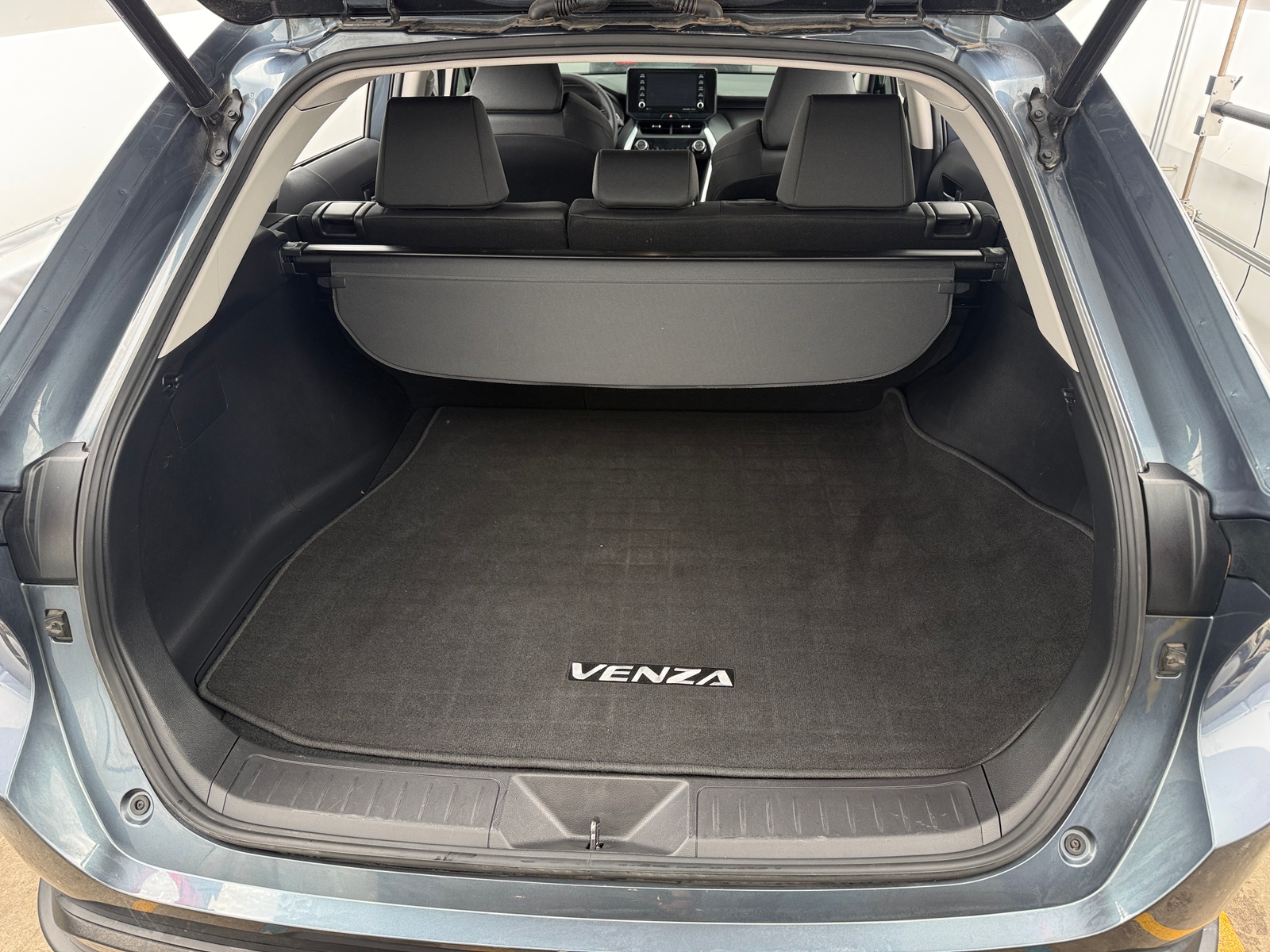 Thumbnail: 2021 Toyota Venza - 7