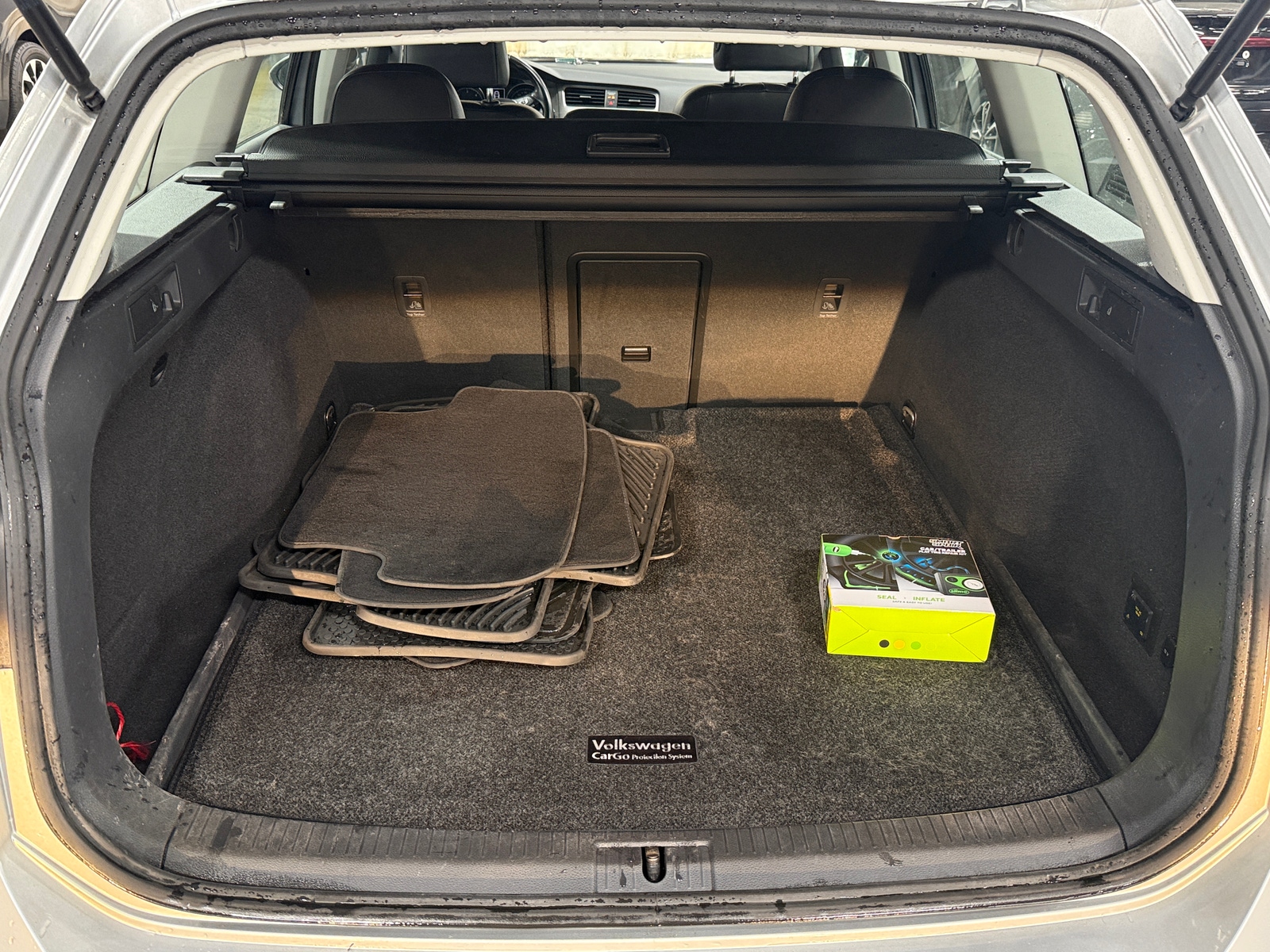 Thumbnail: 2015 Volkswagen e-Golf - 6