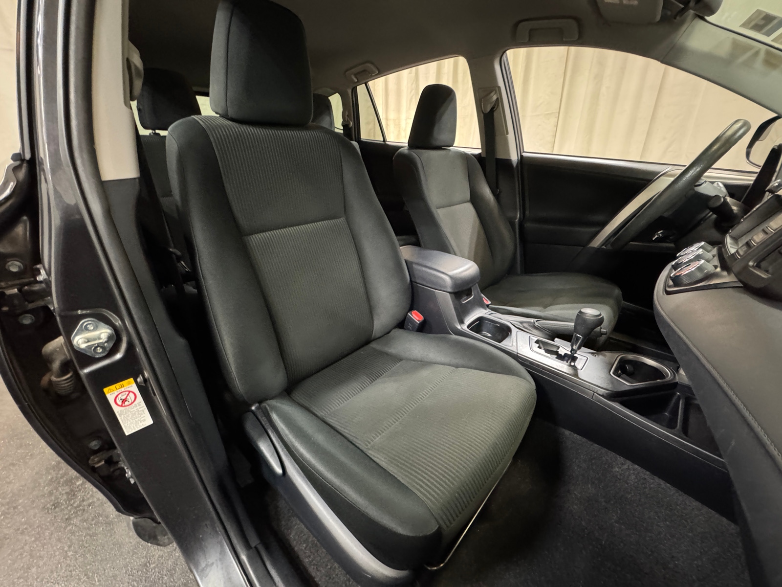 Thumbnail: 2018 Toyota RAV4 - 2