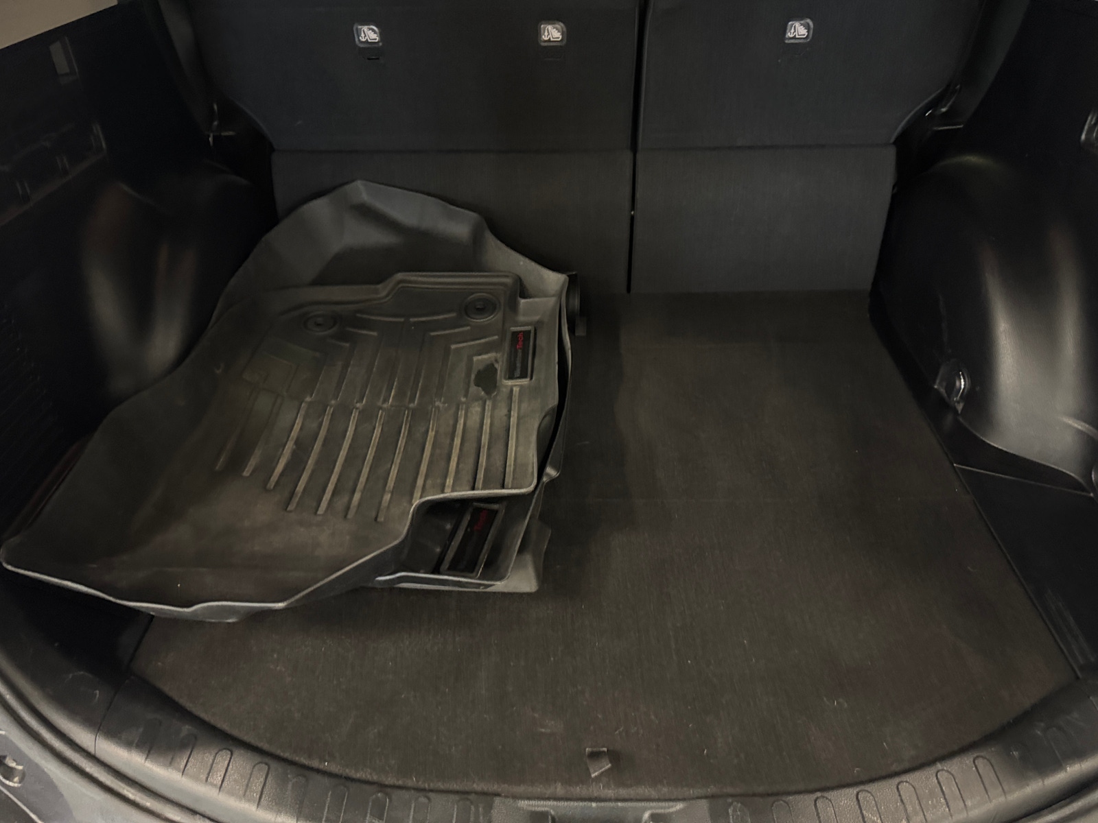 Thumbnail: 2018 Toyota RAV4 - 7