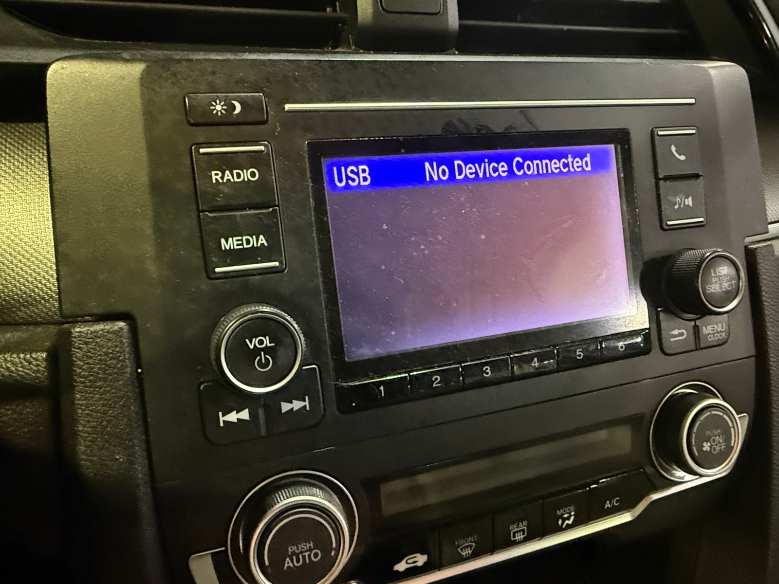 Thumbnail: 2016 Honda Civic - 4