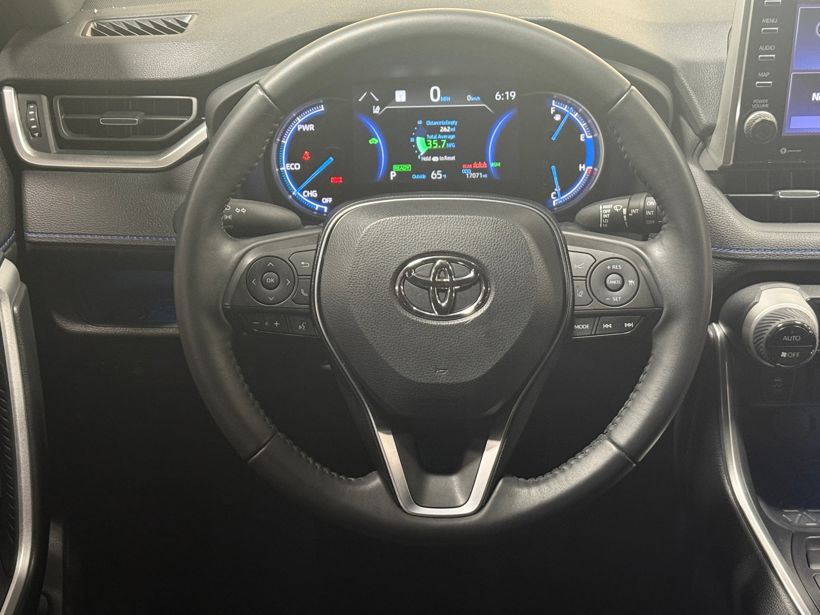 Thumbnail: 2022 Toyota RAV4 - 4