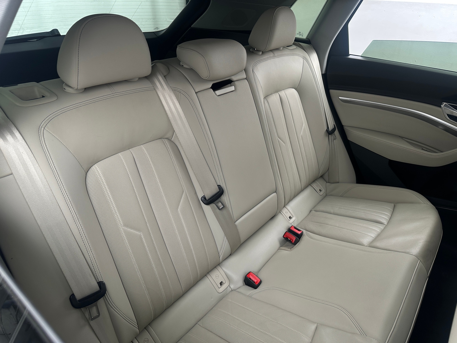 Thumbnail: 2019 Audi e-tron - 5