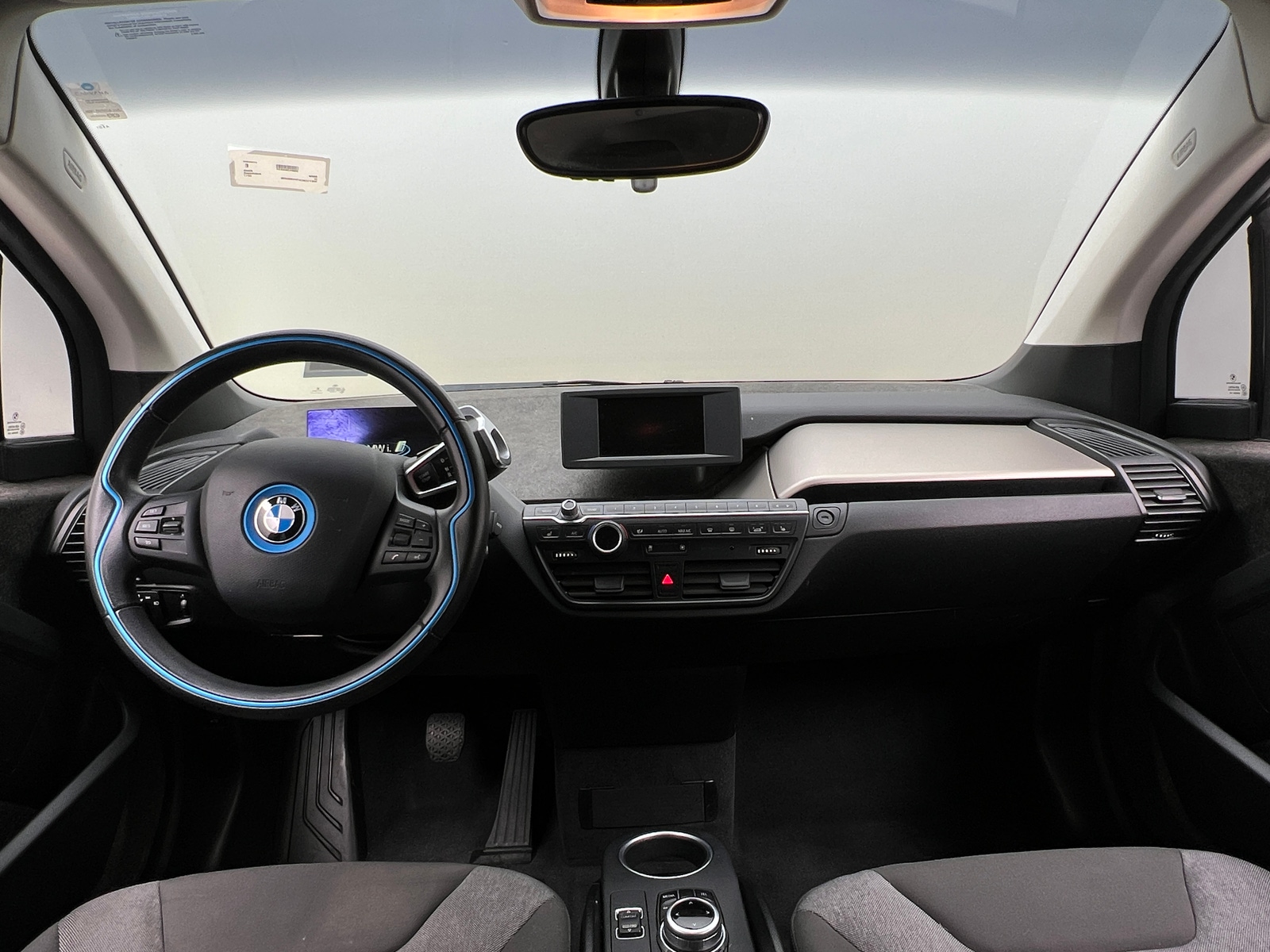 Thumbnail: 2017 BMW i3 - 3