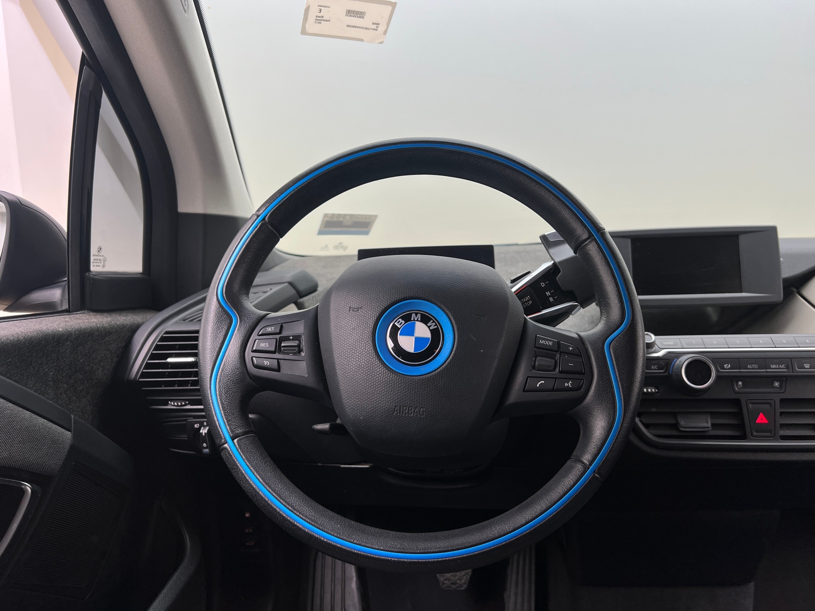 Thumbnail: 2017 BMW i3 - 5