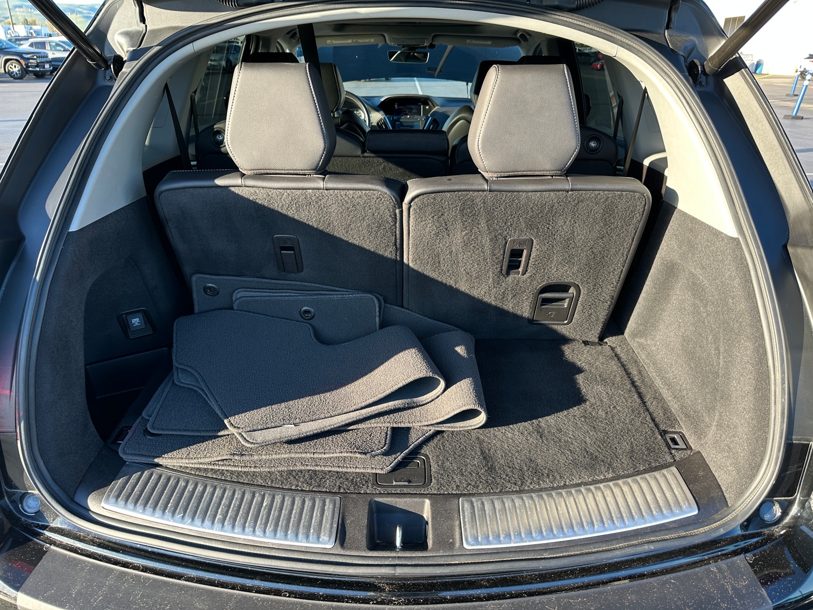 Thumbnail: 2020 Acura MDX - 6