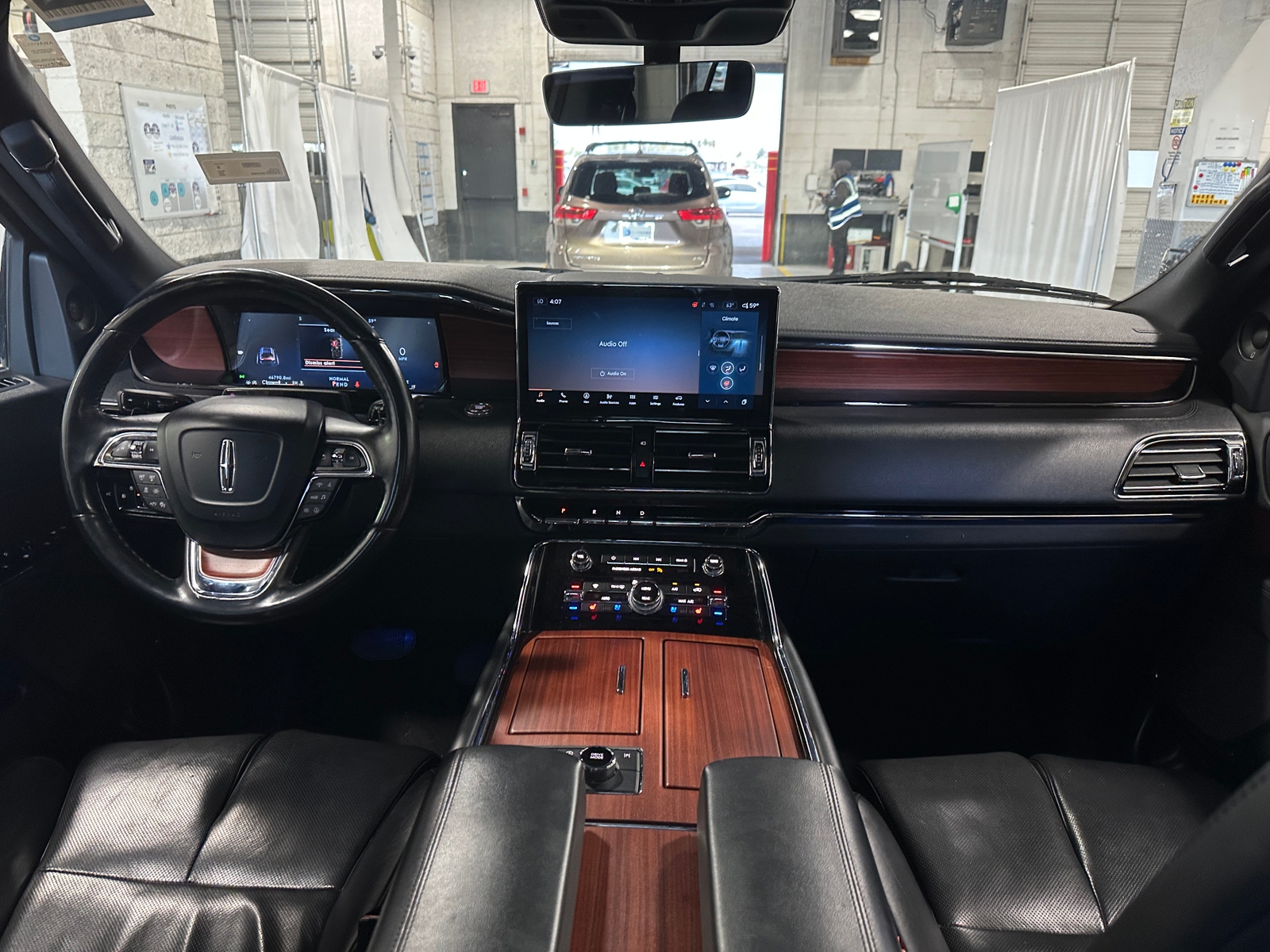 Thumbnail: 2024 Lincoln Navigator - 2