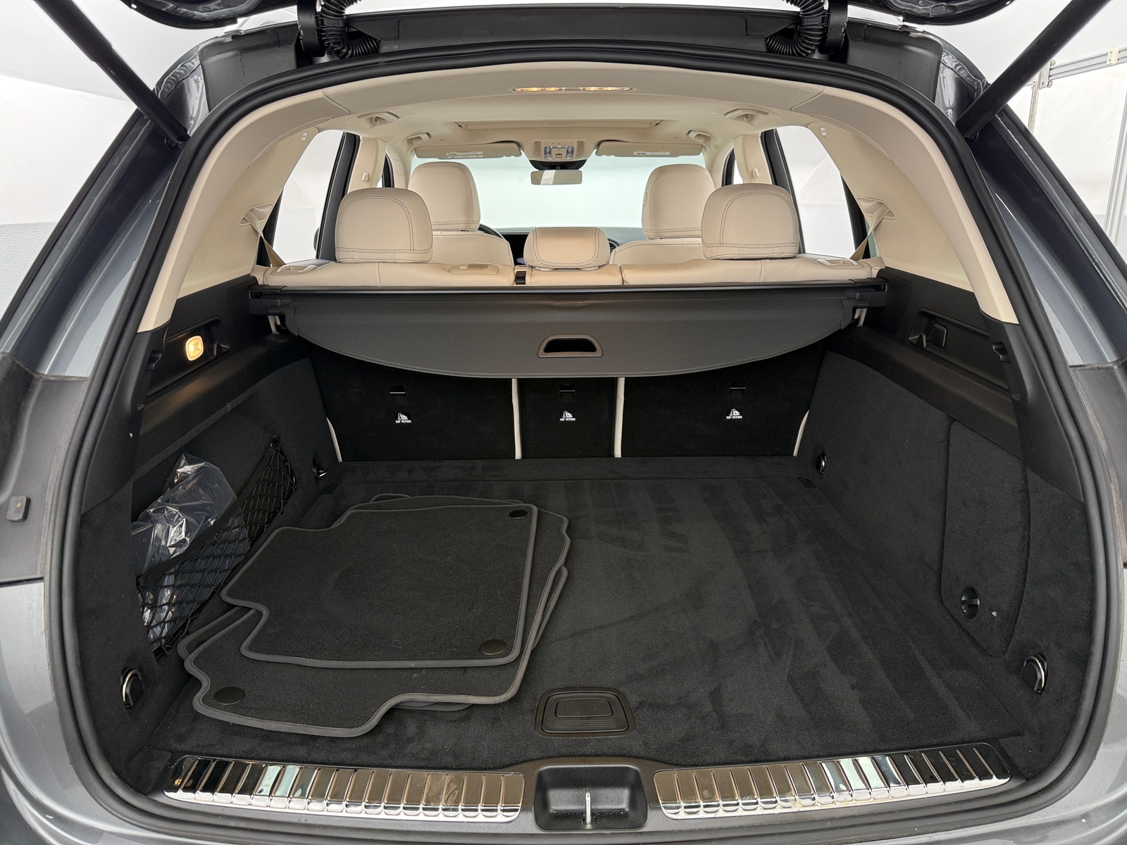 Thumbnail: 2025 Mercedes-Benz GLE - 6