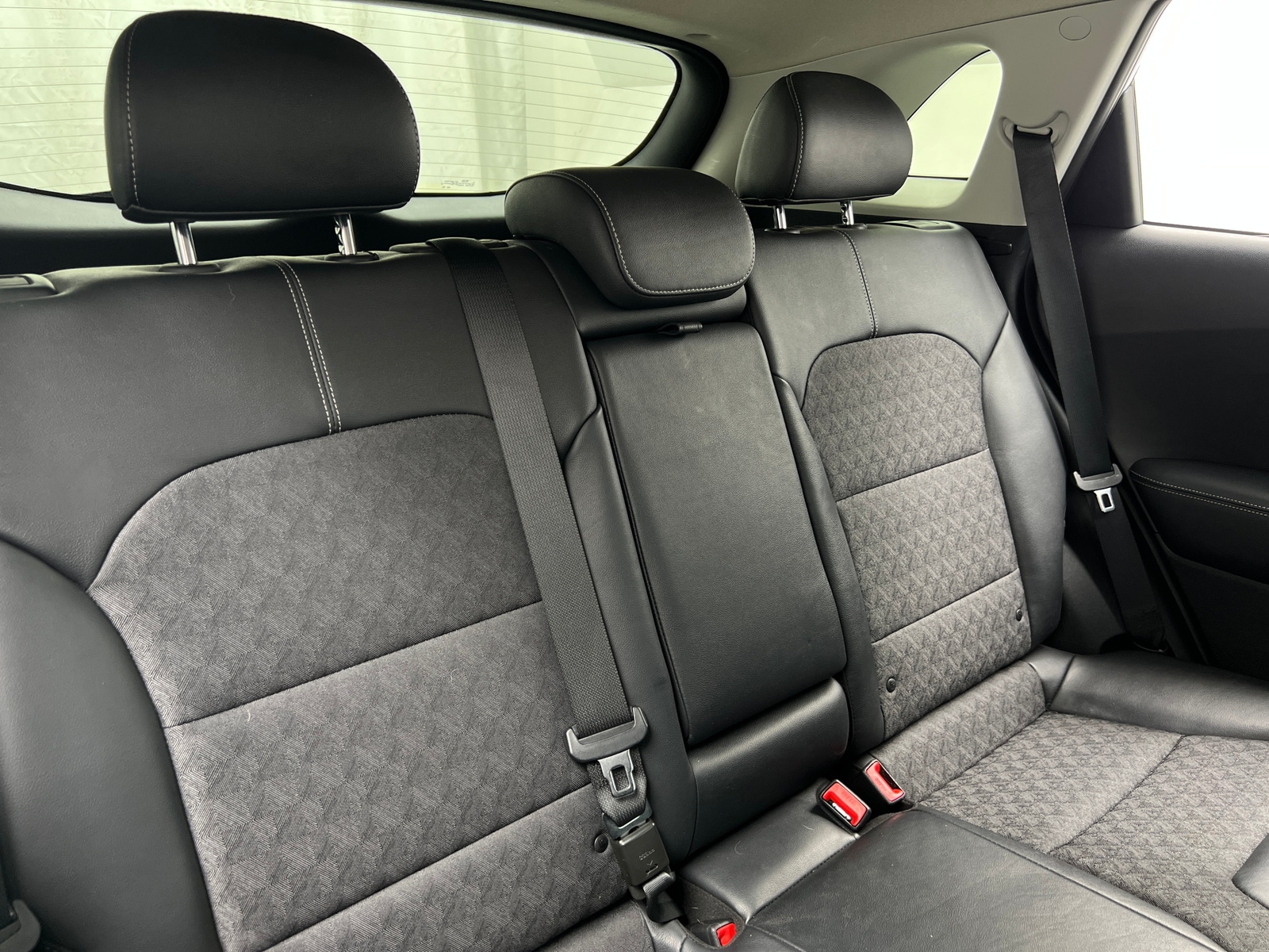 Thumbnail: 2020 Kia Niro - 5