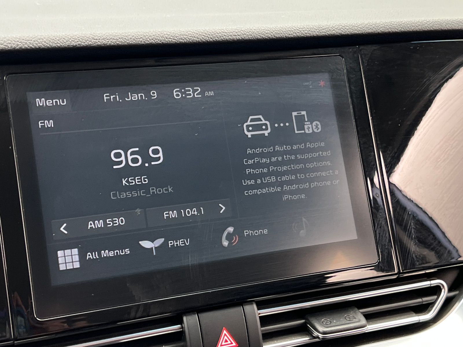 Thumbnail: 2020 Kia Niro - 3