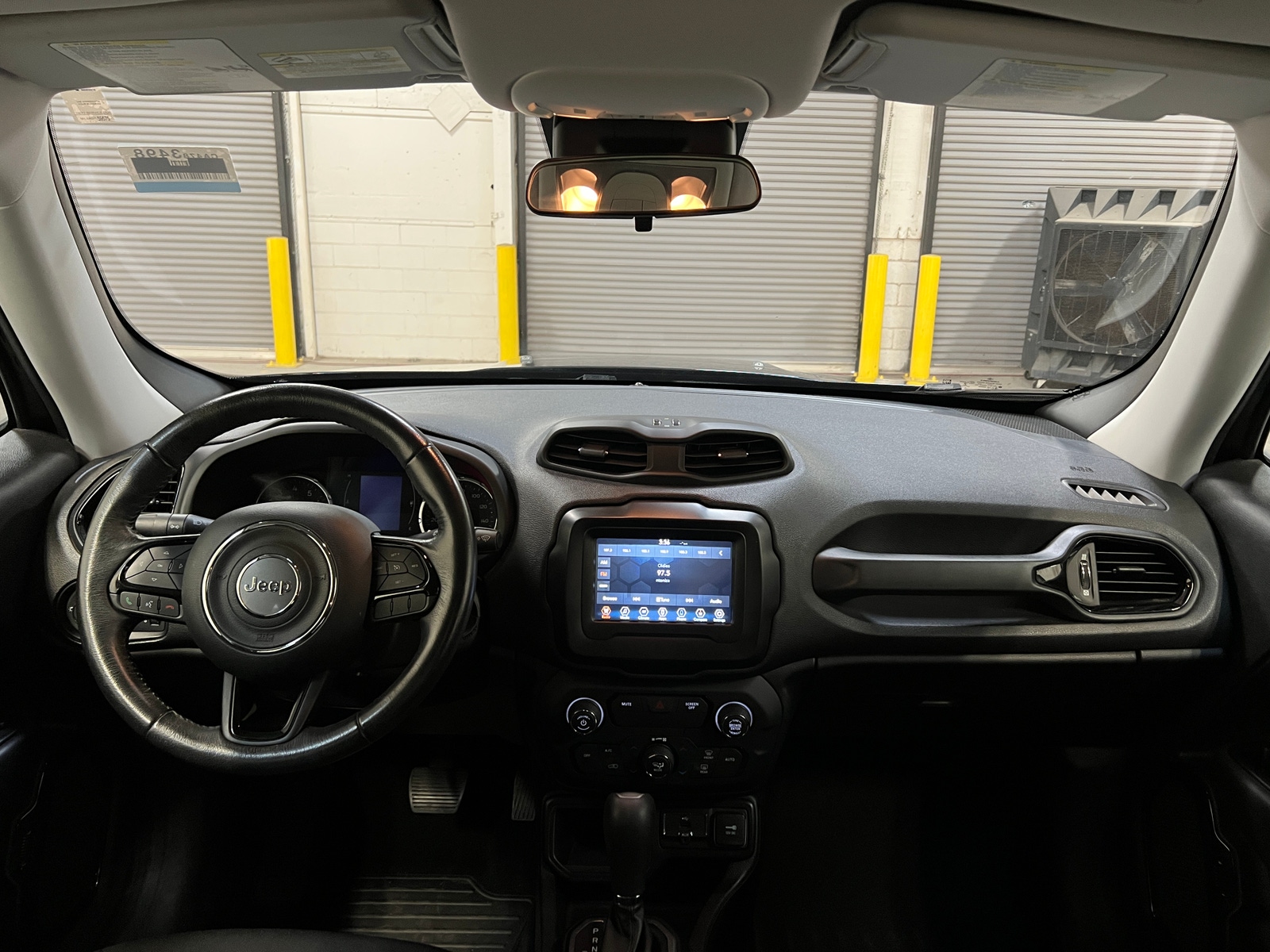 Thumbnail: 2018 Jeep Renegade - 3