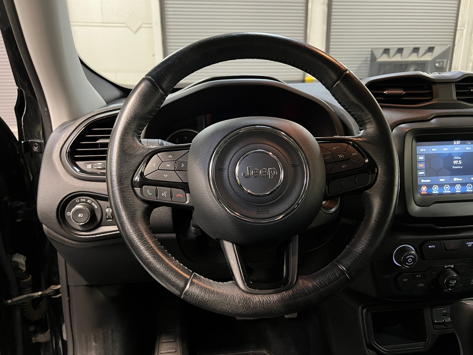 Thumbnail: 2018 Jeep Renegade - 5