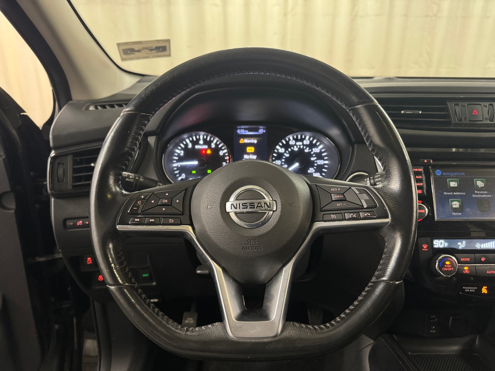 Thumbnail: 2018 Nissan Rogue Sport - 4