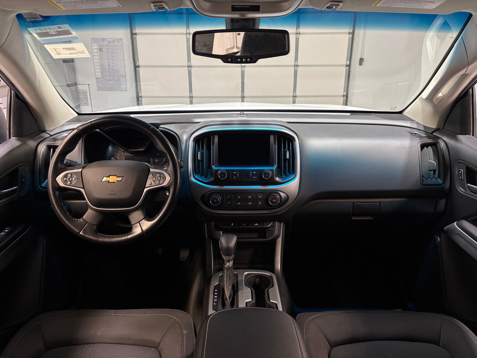 Thumbnail: 2022 Chevrolet Colorado - 3