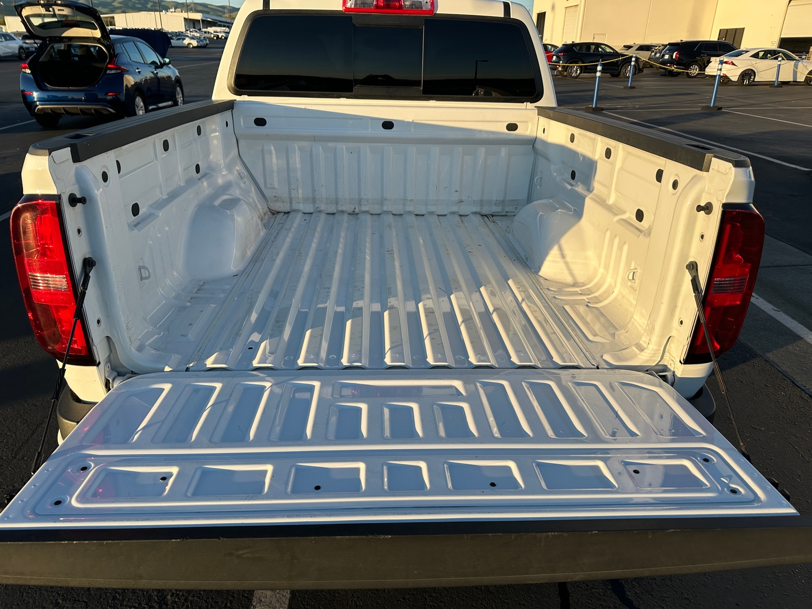 Thumbnail: 2022 Chevrolet Colorado - 7