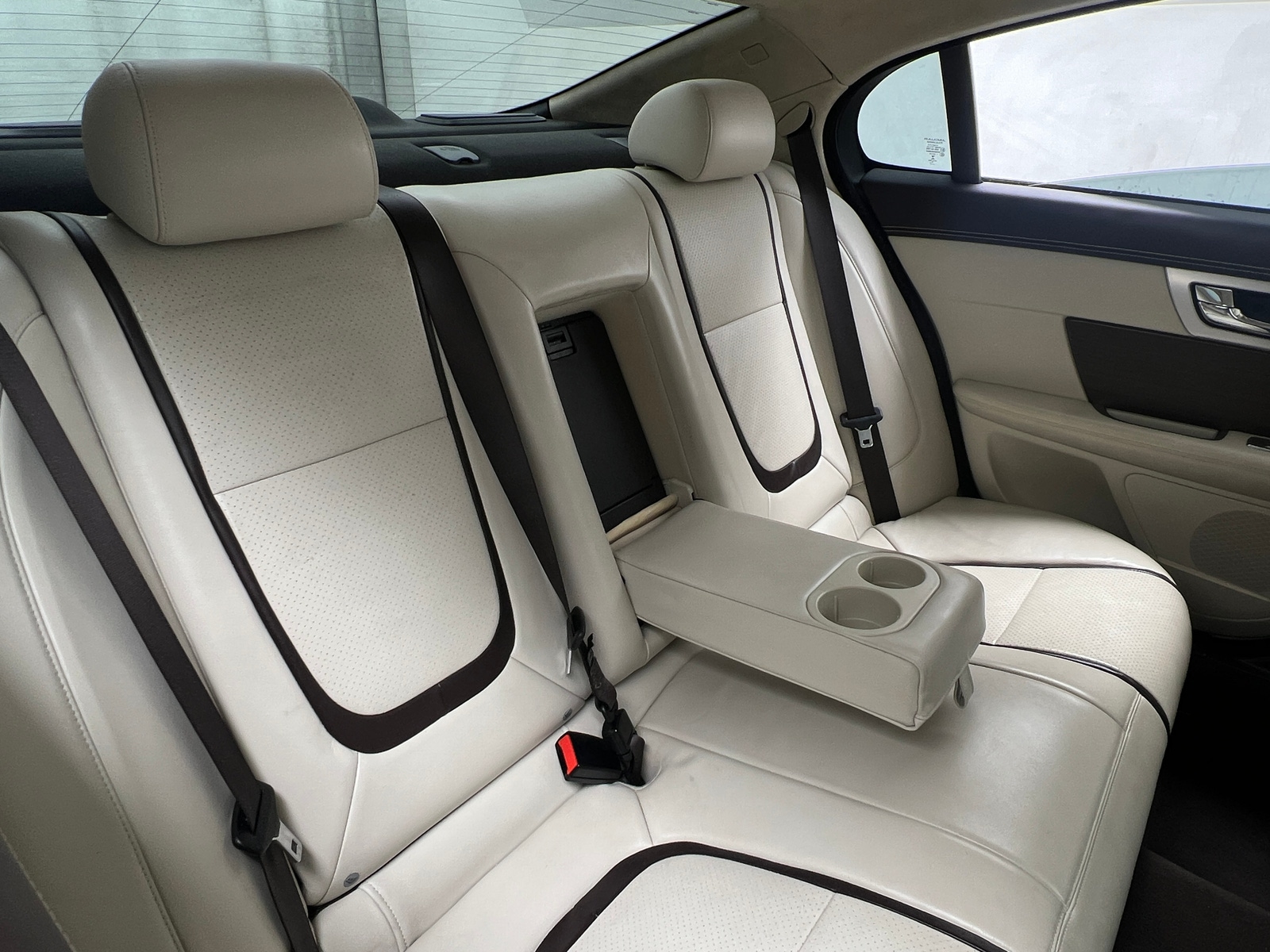 Thumbnail: 2015 Jaguar XF - 5