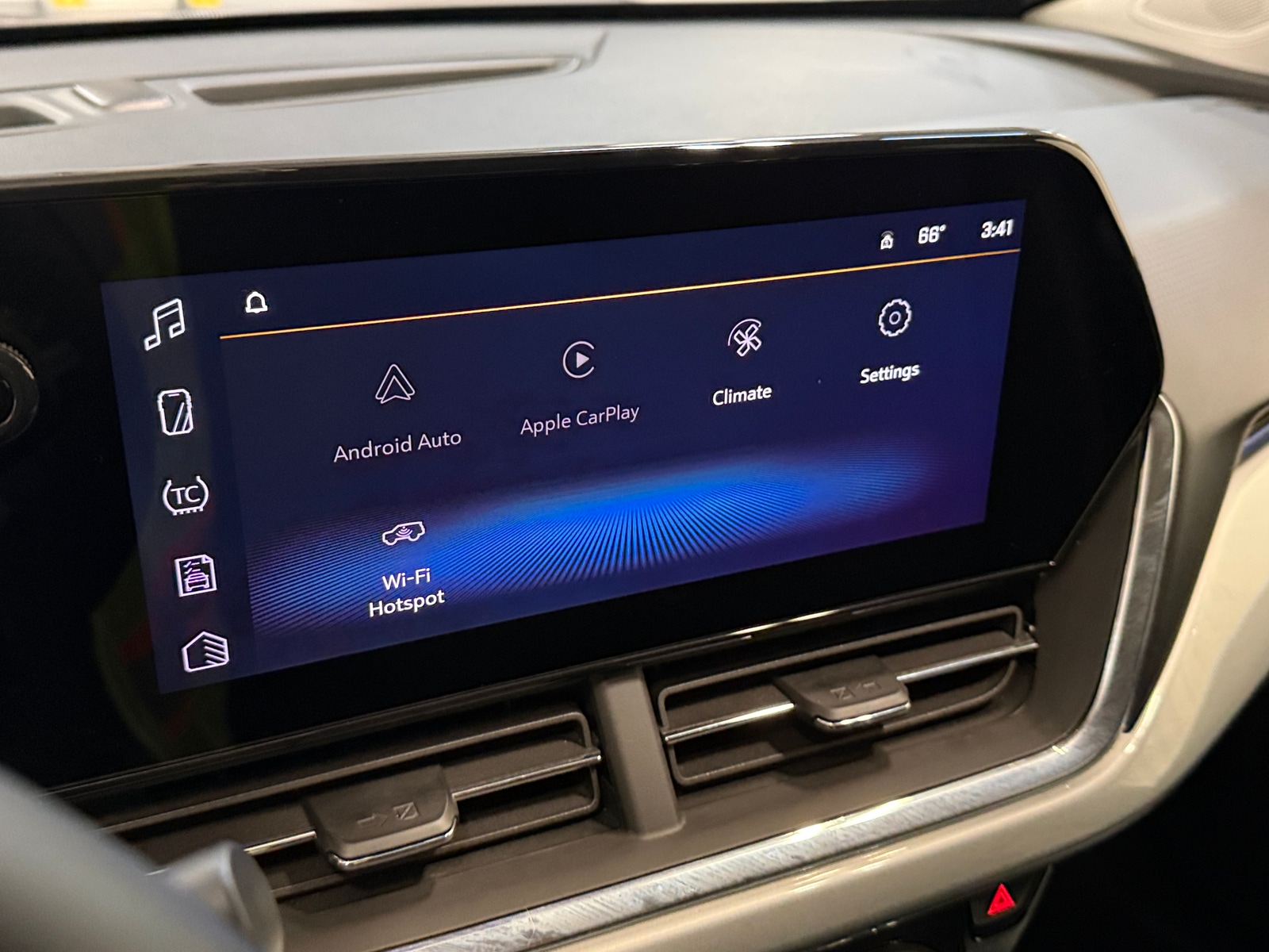 Thumbnail: 2025 Chevrolet Trax - 4