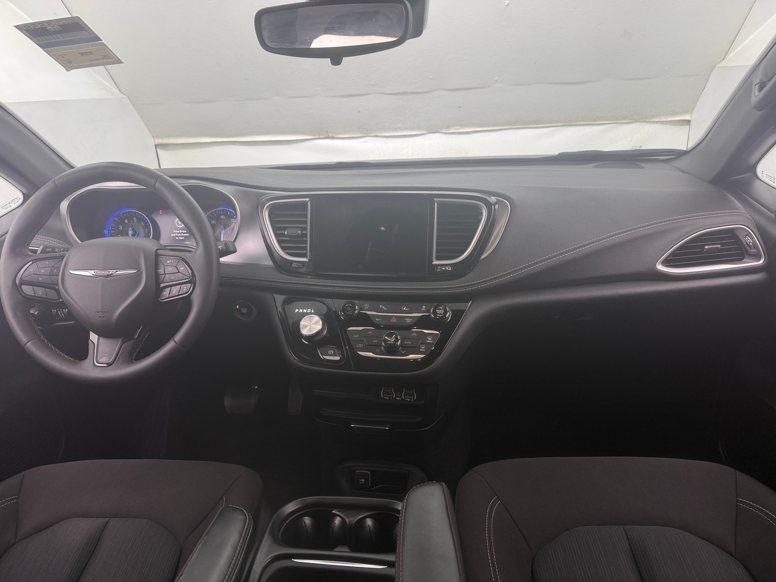 Thumbnail: 2023 Chrysler Pacifica - 3