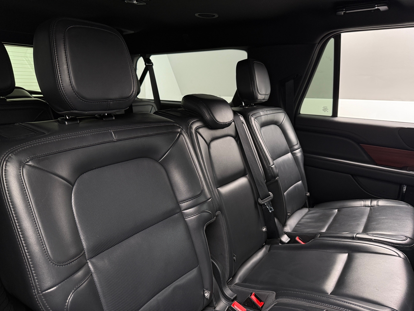 Thumbnail: 2024 Lincoln Navigator L - 5