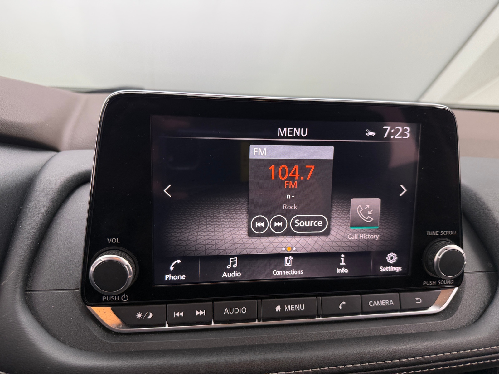 Thumbnail: 2022 Nissan Rogue - 4