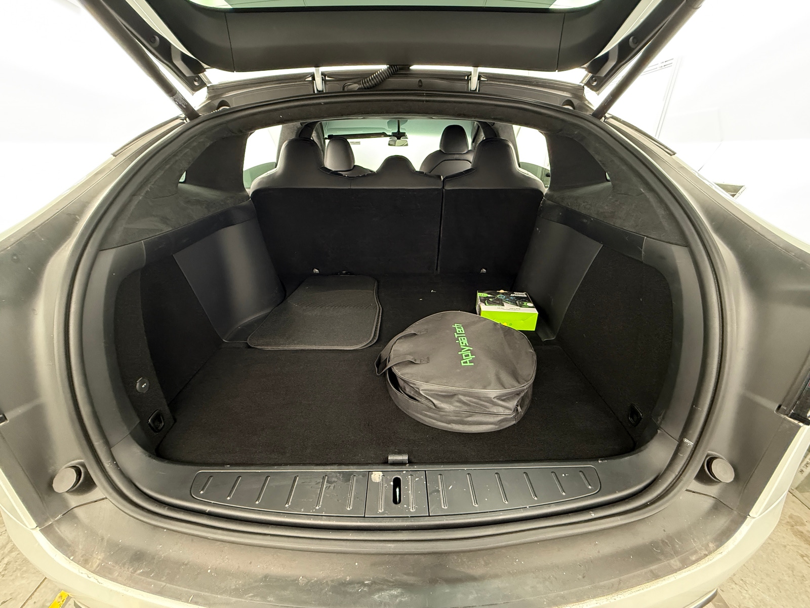 Thumbnail: 2020 Tesla Model X - 6