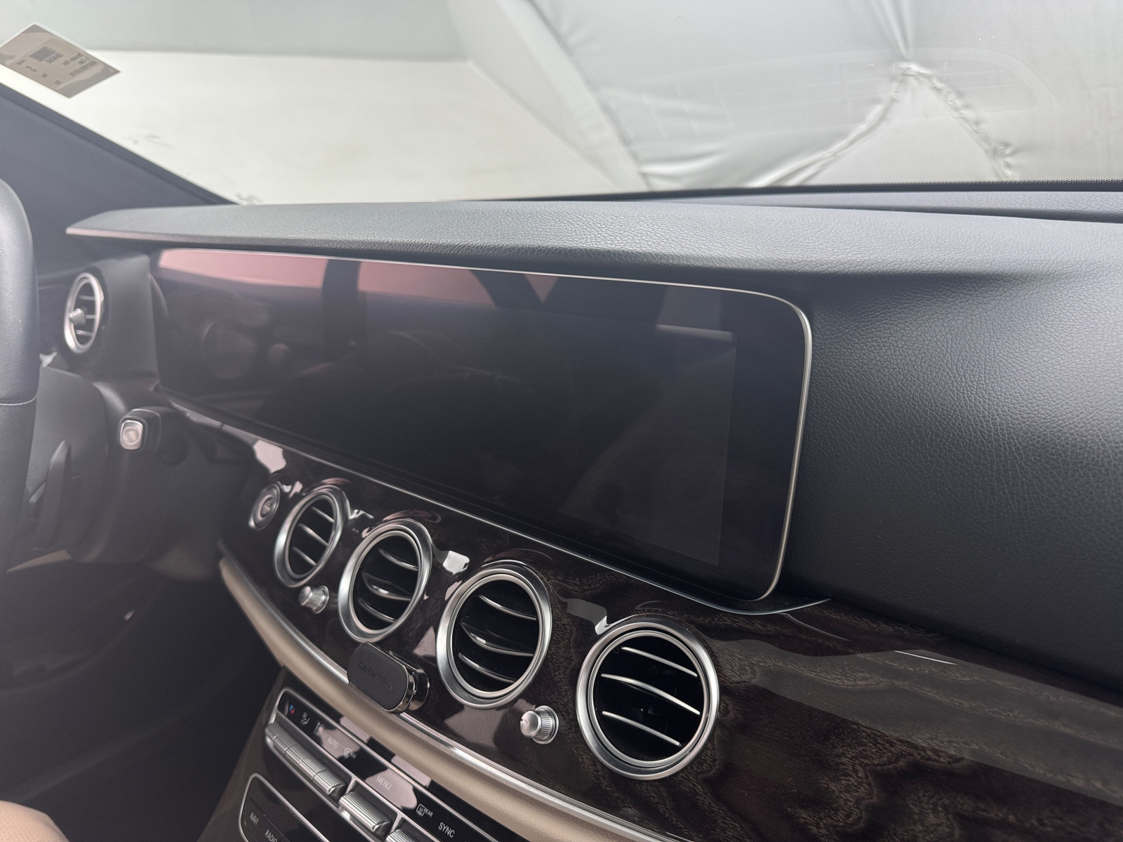 Thumbnail: 2020 Mercedes-Benz E-Class - 3