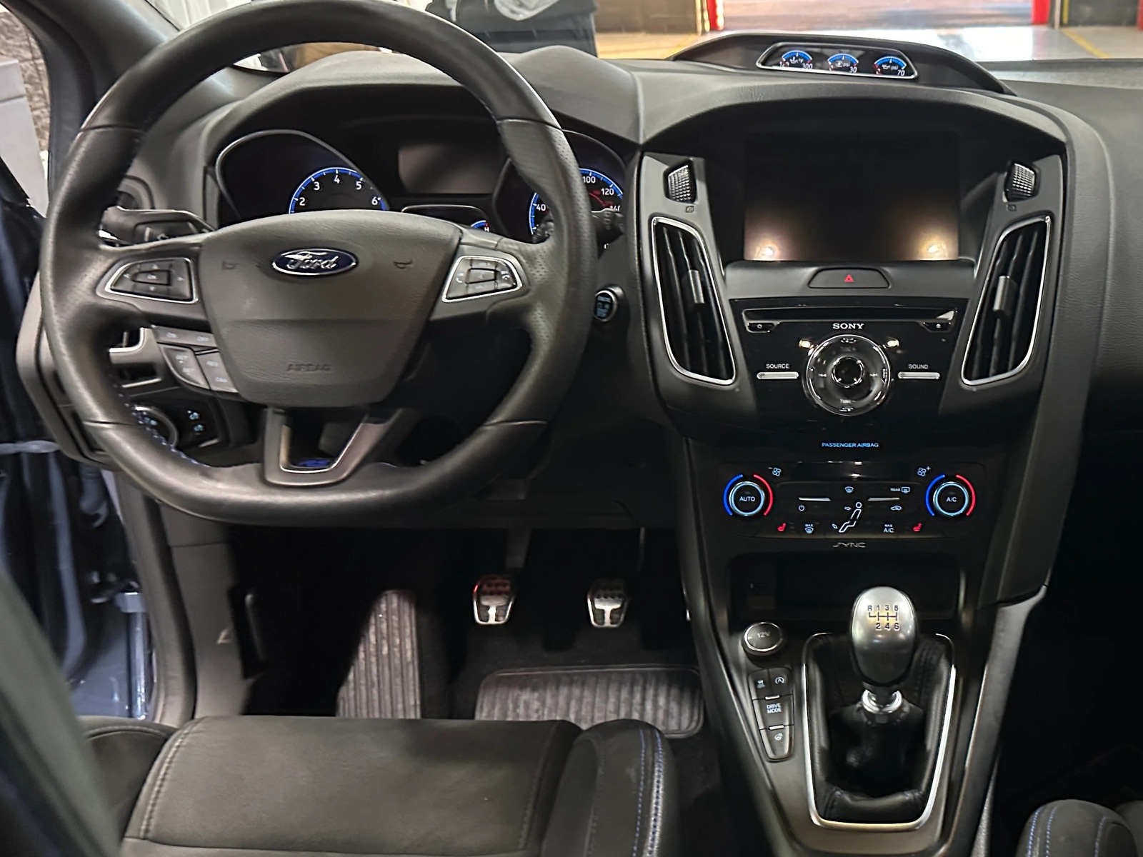 Thumbnail: 2017 Ford Focus - 2