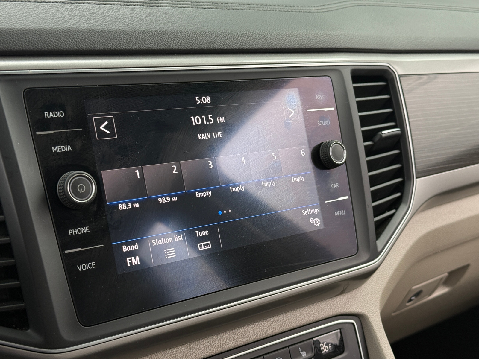 Thumbnail: 2019 Volkswagen Atlas - 3