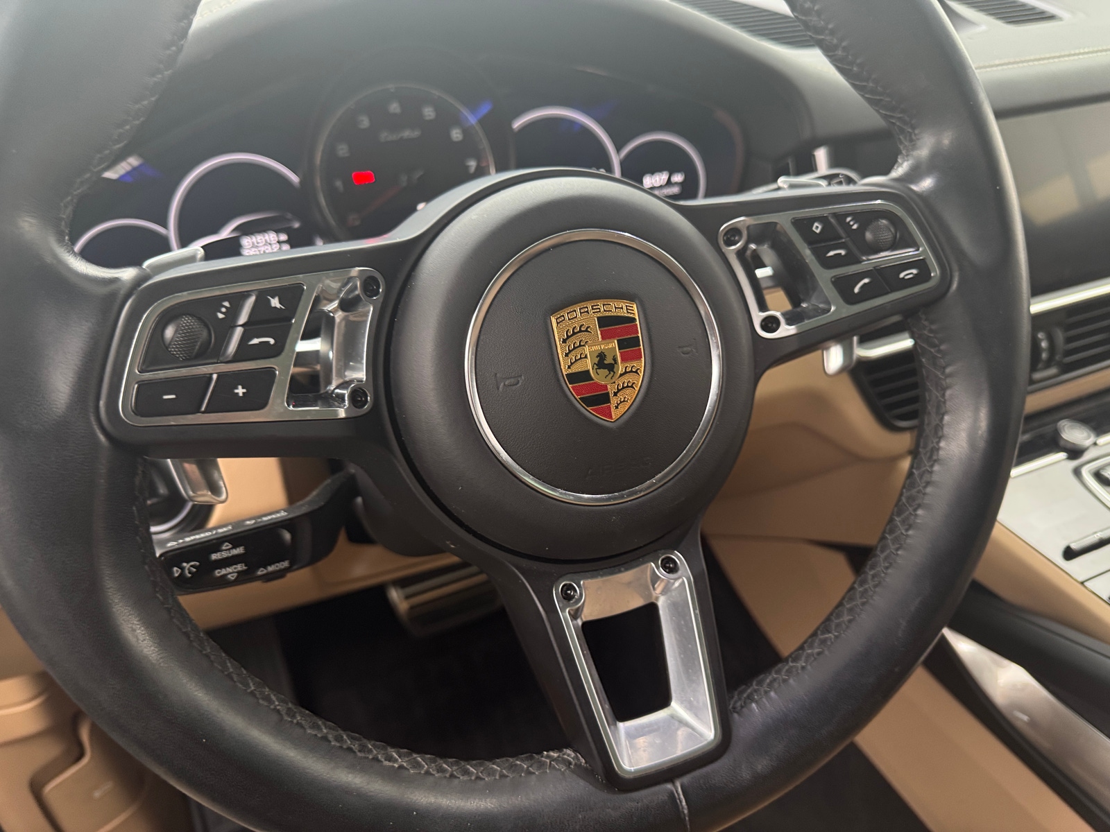 Thumbnail: 2019 Porsche Cayenne - 4