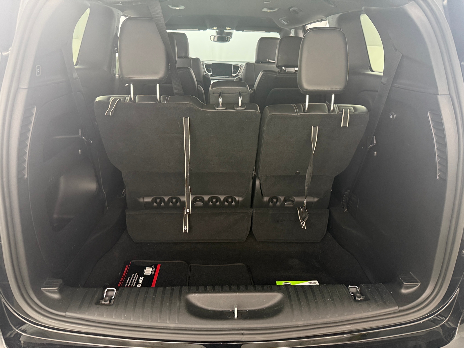 Thumbnail: 2025 Chrysler Pacifica - 6